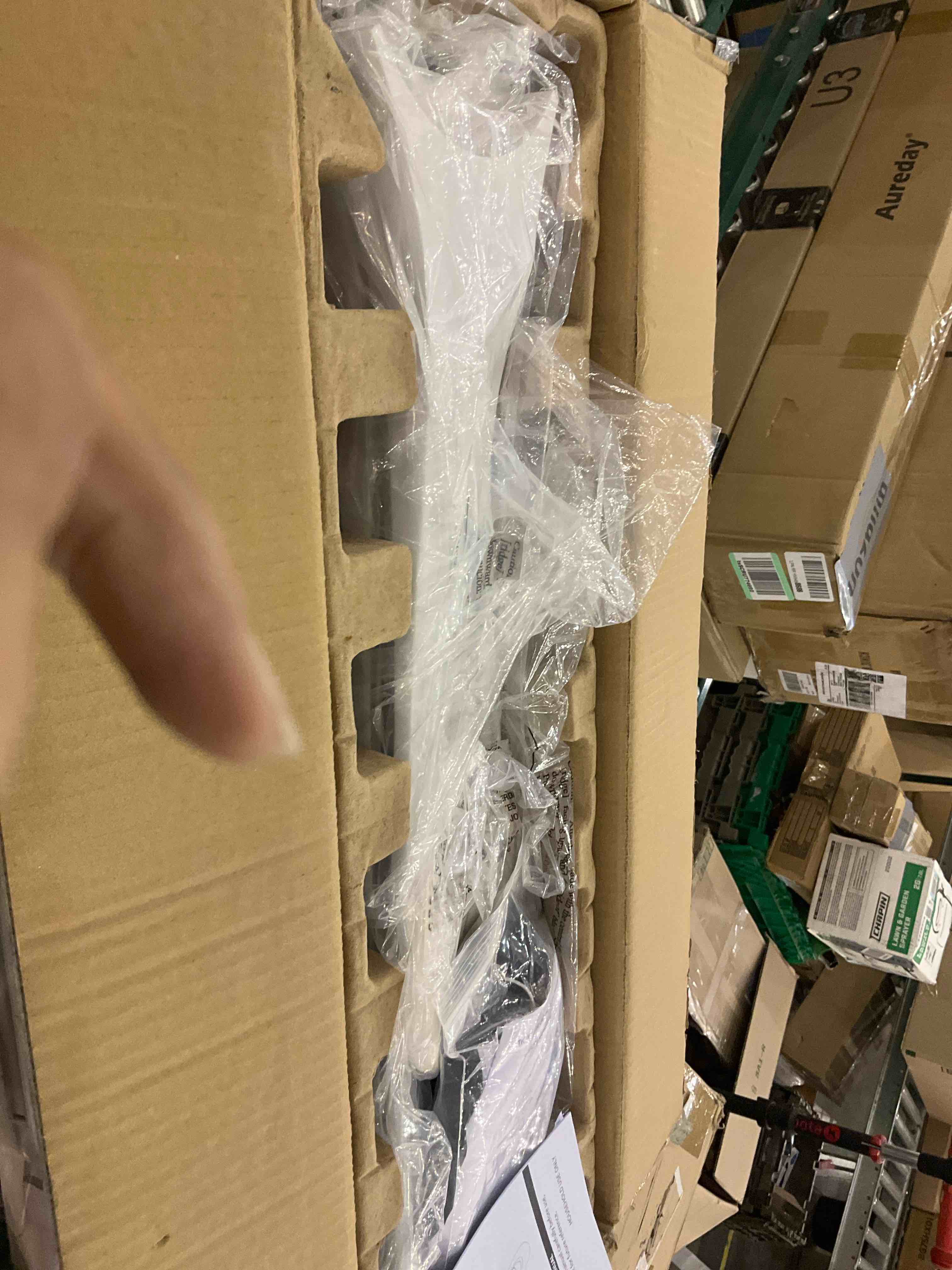 https://s3.amazonaws.com/lotting-images-prod/BargainHunt/EXS01519559_1716562720832.jpeg
