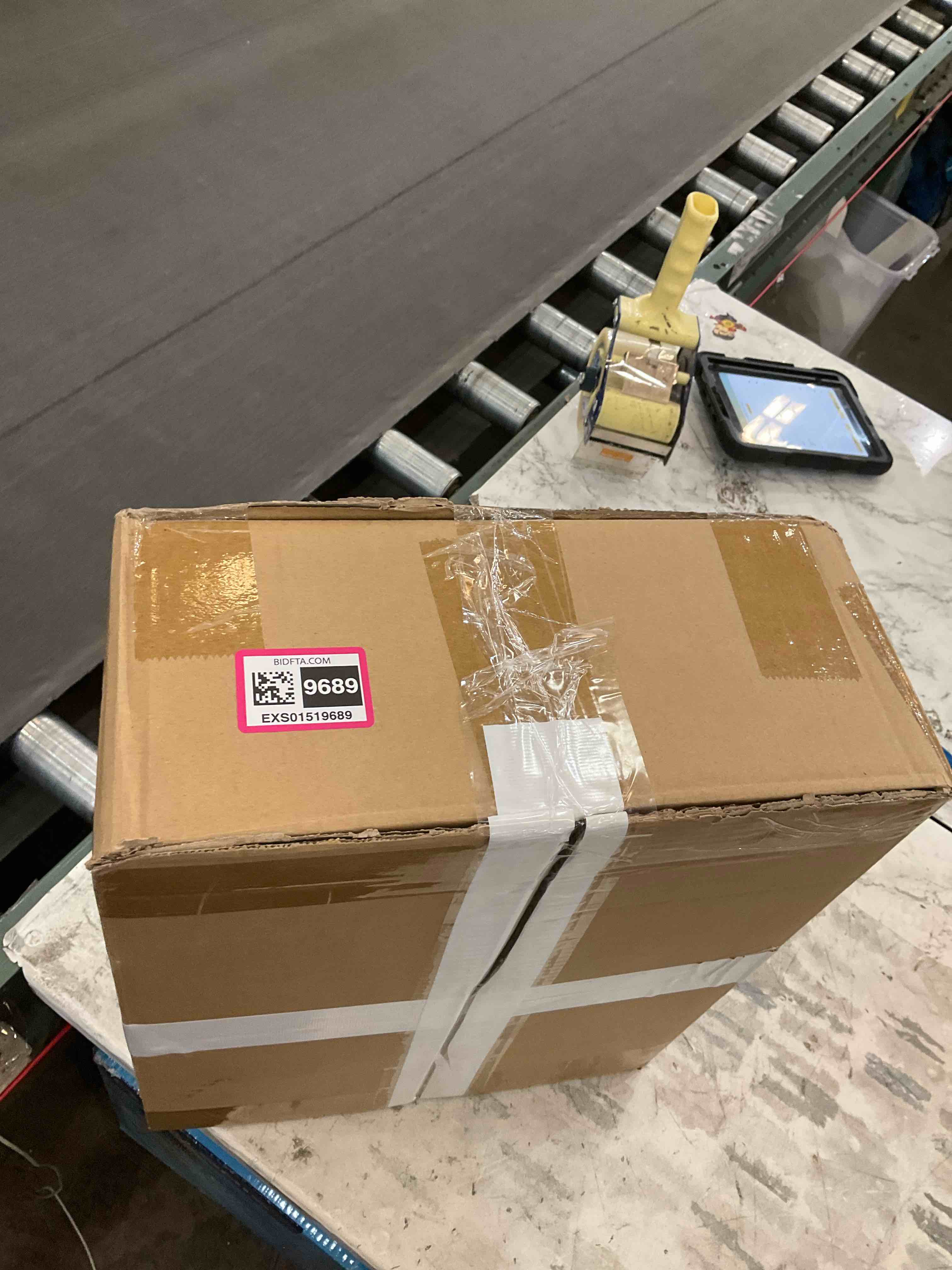 https://s3.amazonaws.com/lotting-images-prod/BargainHunt/EXS01519689_1717005184709.jpeg
