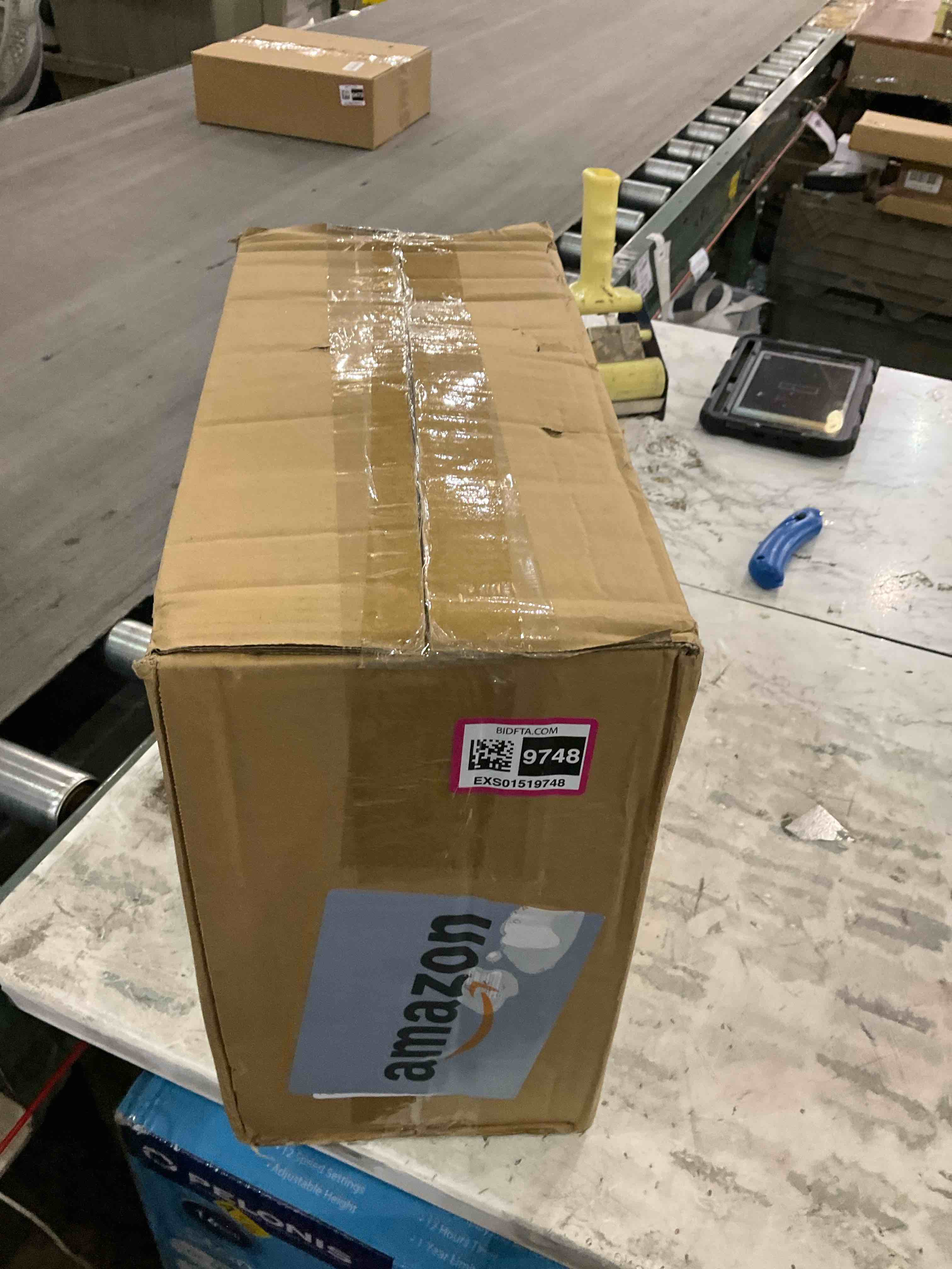 https://s3.amazonaws.com/lotting-images-prod/BargainHunt/EXS01519748_1717072004205.jpeg