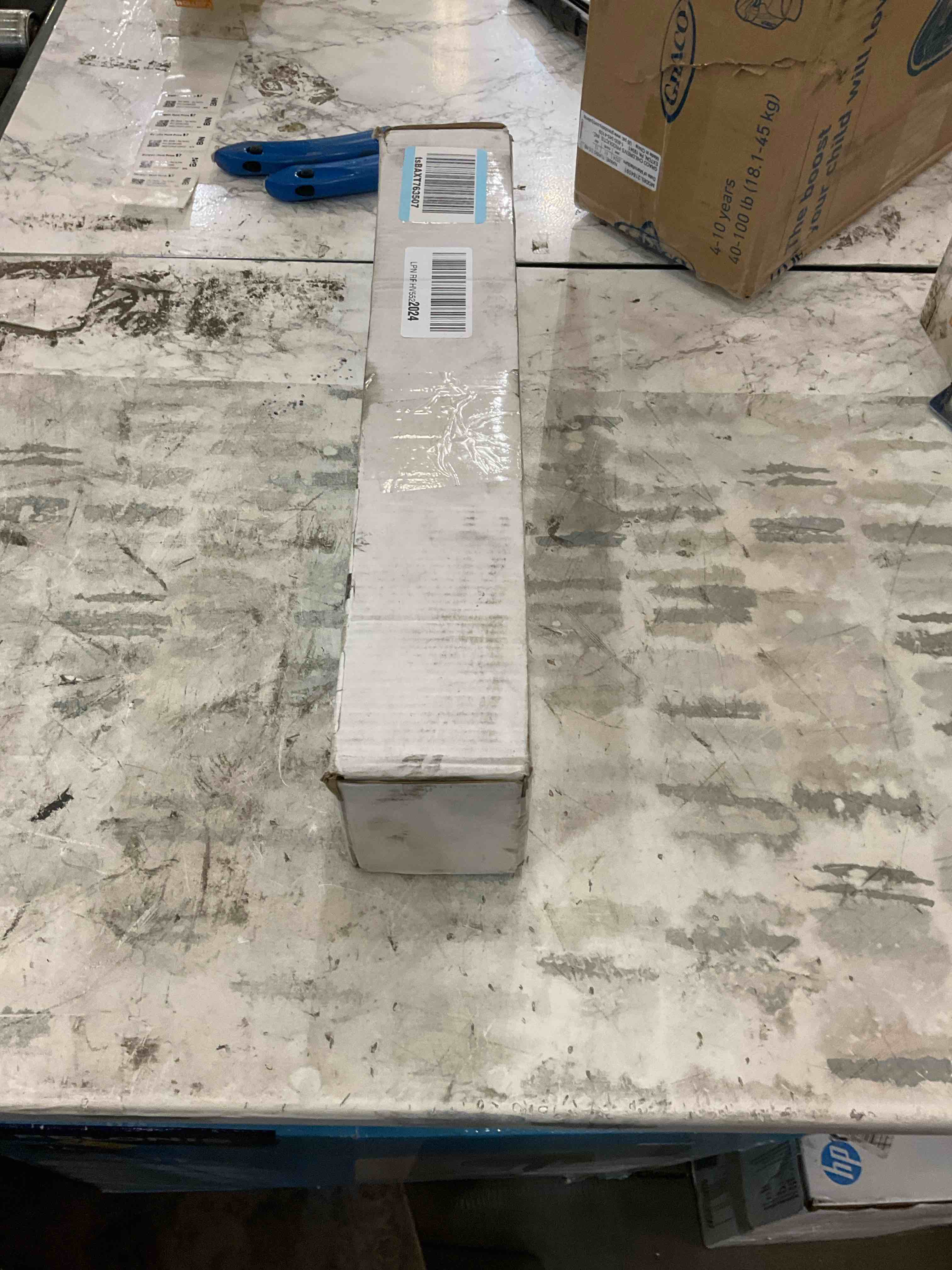 https://s3.amazonaws.com/lotting-images-prod/BargainHunt/EXS01519803_1717078124333.jpeg