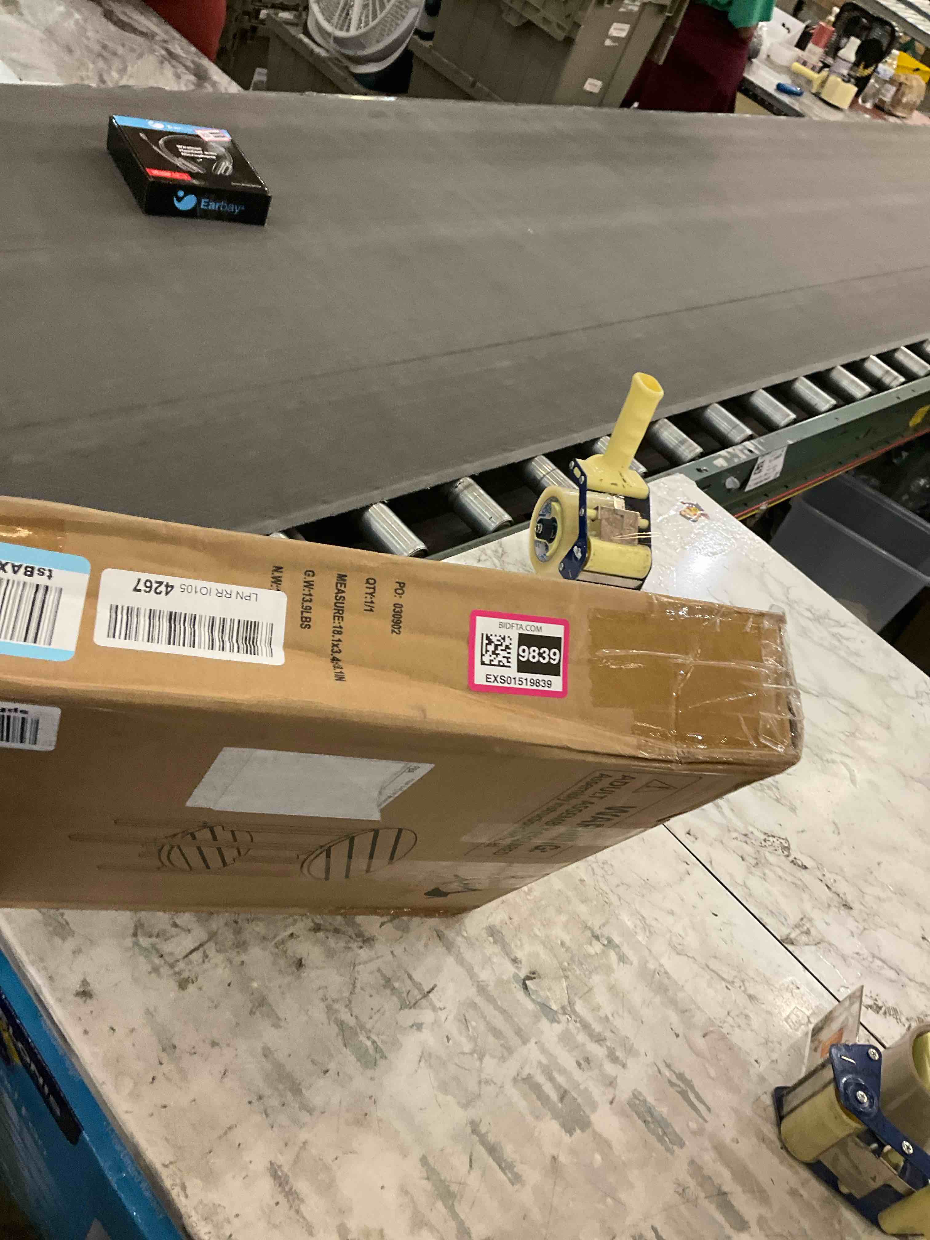 https://s3.amazonaws.com/lotting-images-prod/BargainHunt/EXS01519839_1717082618882.jpeg