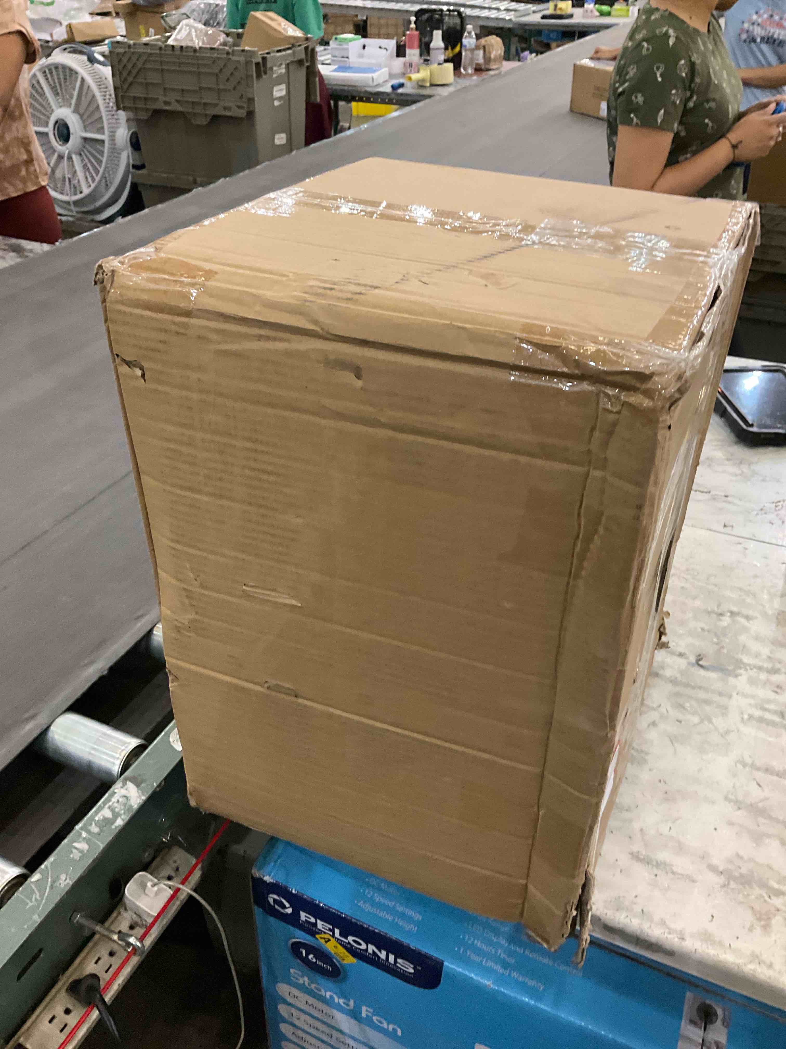 https://s3.amazonaws.com/lotting-images-prod/BargainHunt/EXS01519844_1717082905405.jpeg