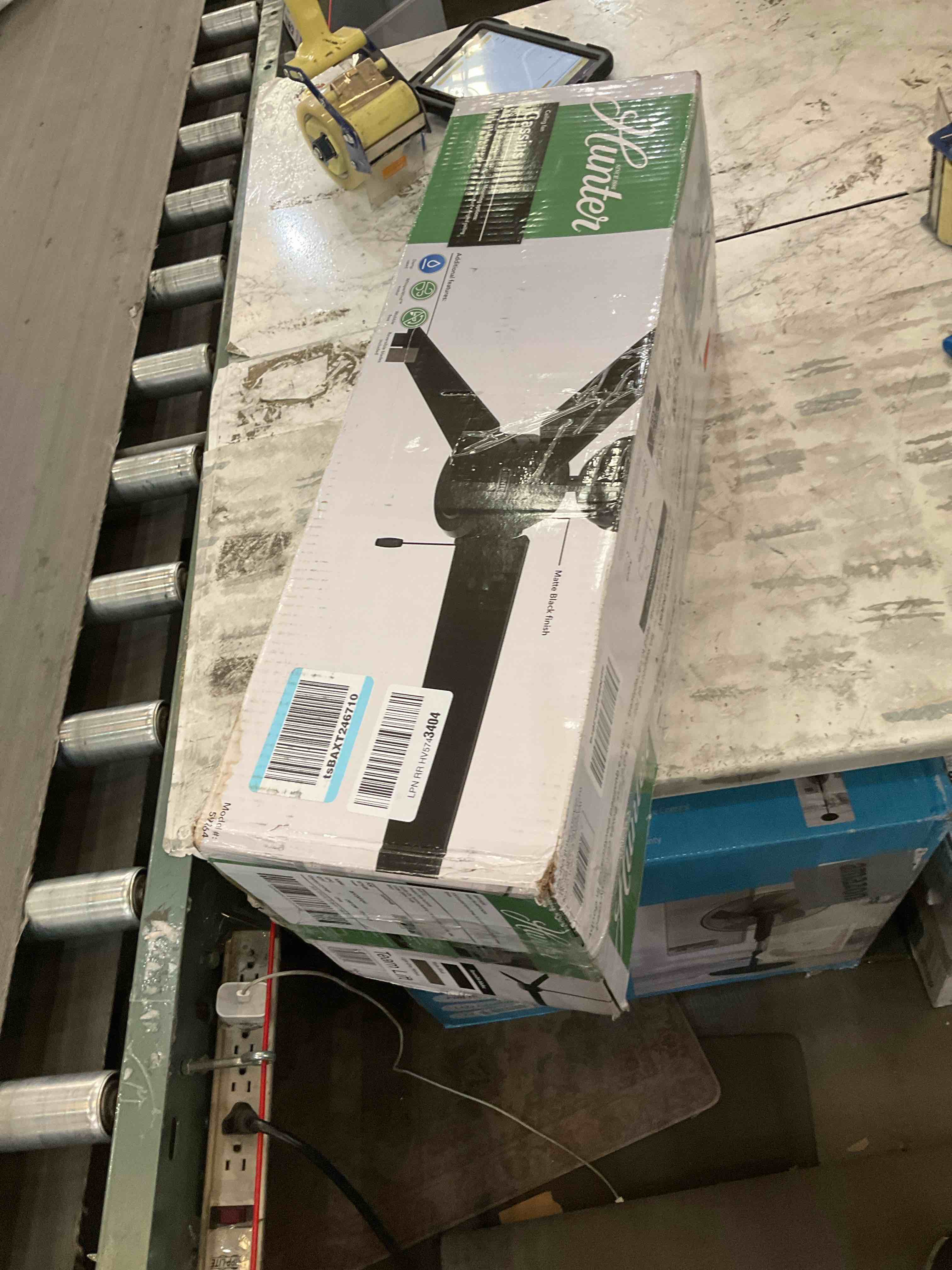 https://s3.amazonaws.com/lotting-images-prod/BargainHunt/EXS01519862_1717087614291.jpeg
