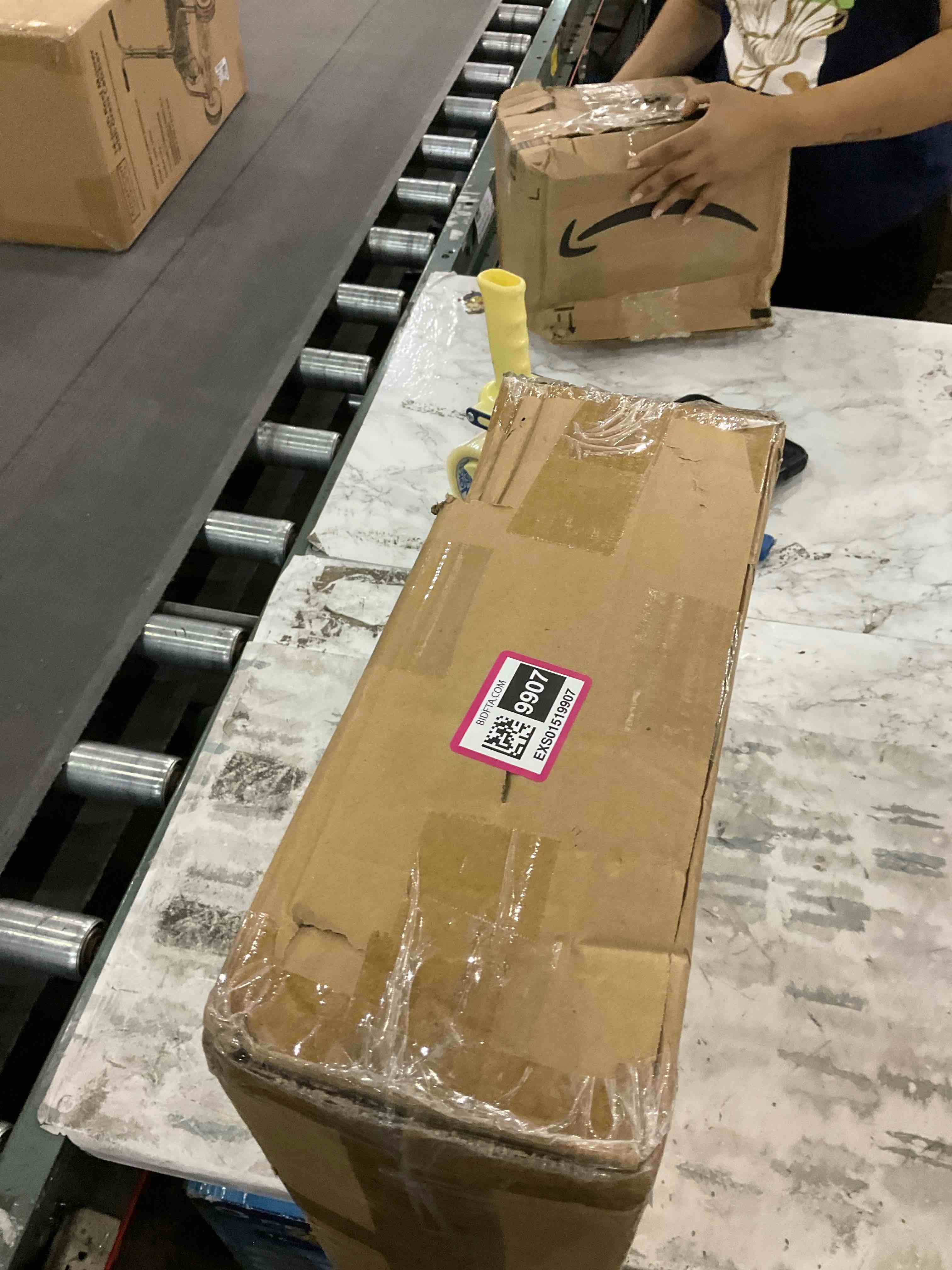 https://s3.amazonaws.com/lotting-images-prod/BargainHunt/EXS01519907_1717154127710.jpeg