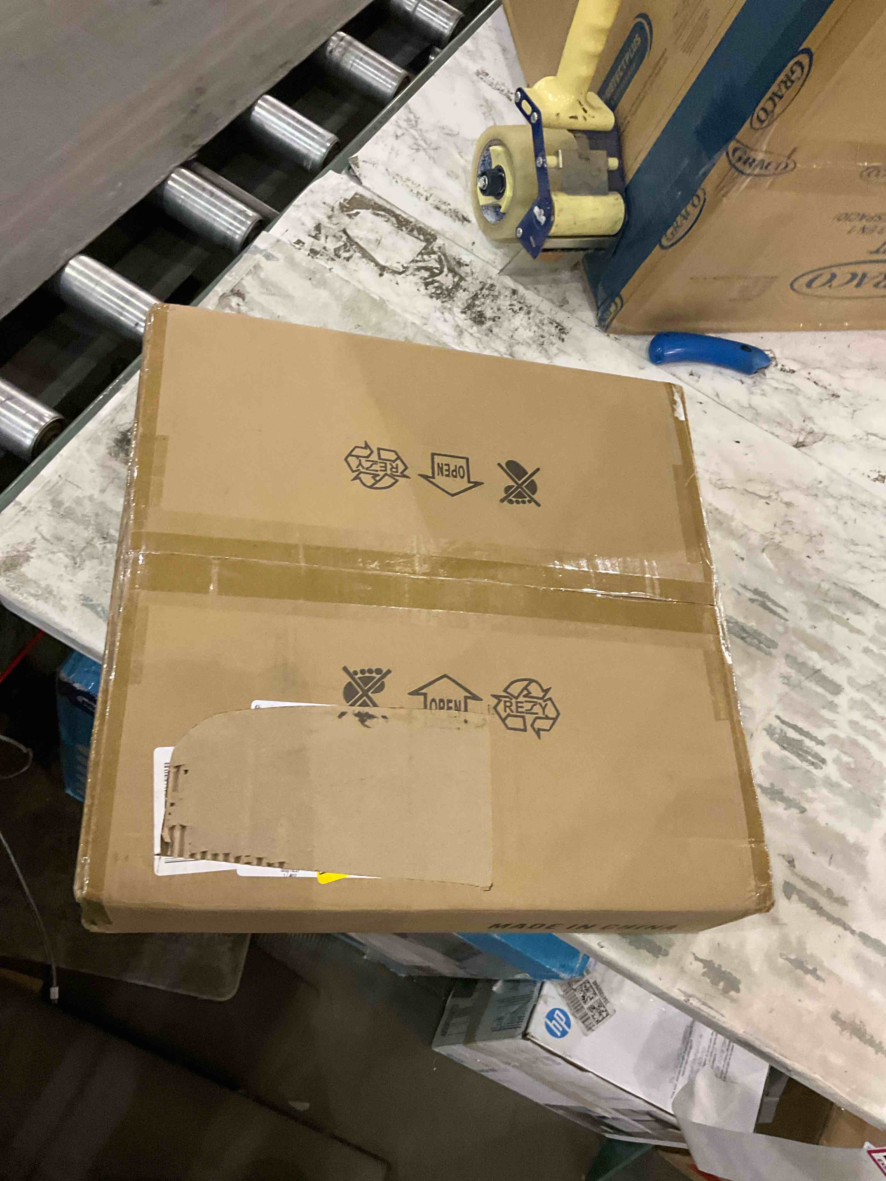https://s3.amazonaws.com/lotting-images-prod/BargainHunt/EXS01519908_1717154239561.jpeg