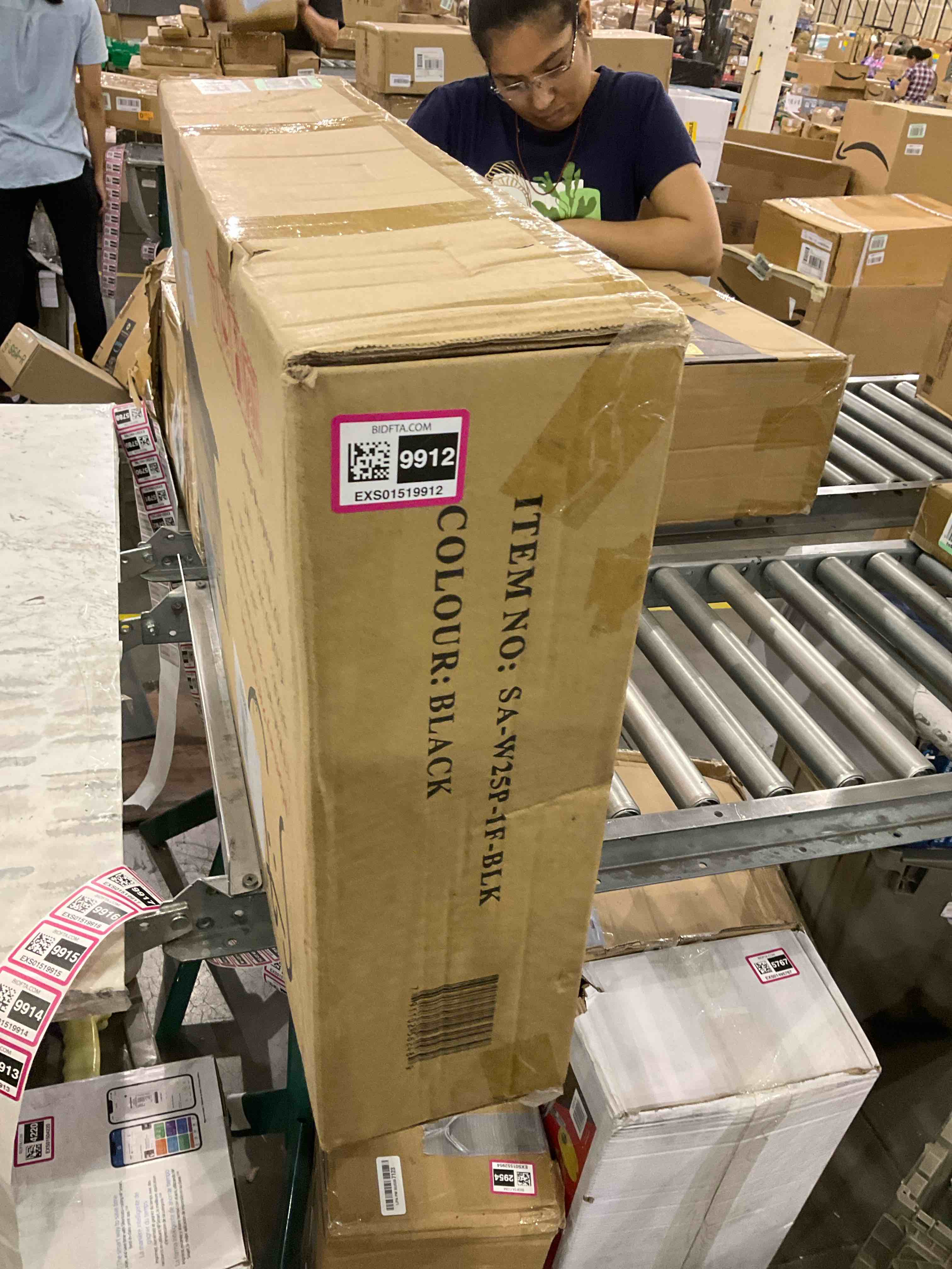 https://s3.amazonaws.com/lotting-images-prod/BargainHunt/EXS01519912_1717154497213.jpeg