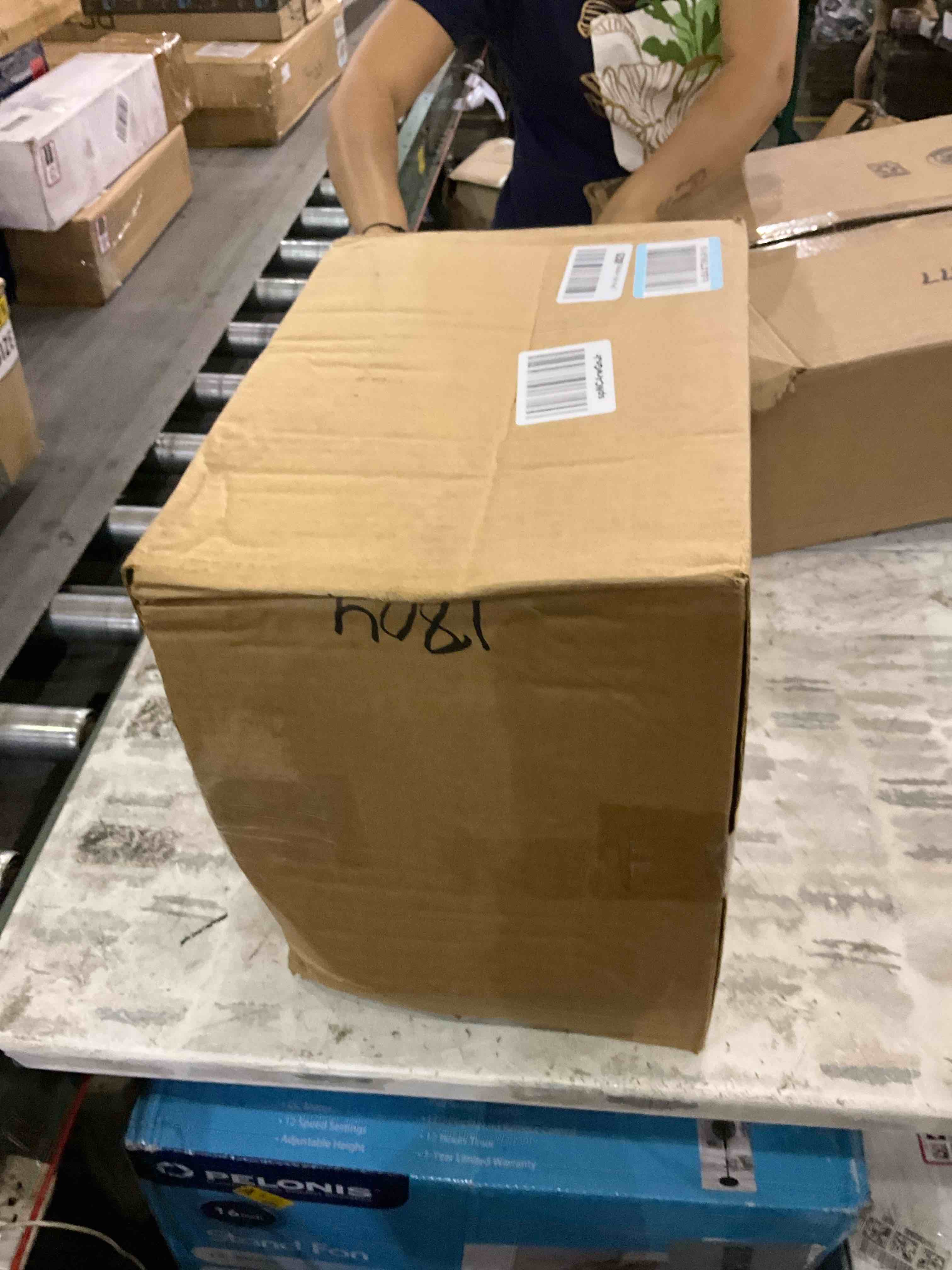 https://s3.amazonaws.com/lotting-images-prod/BargainHunt/EXS01519929_1717156691379.jpeg