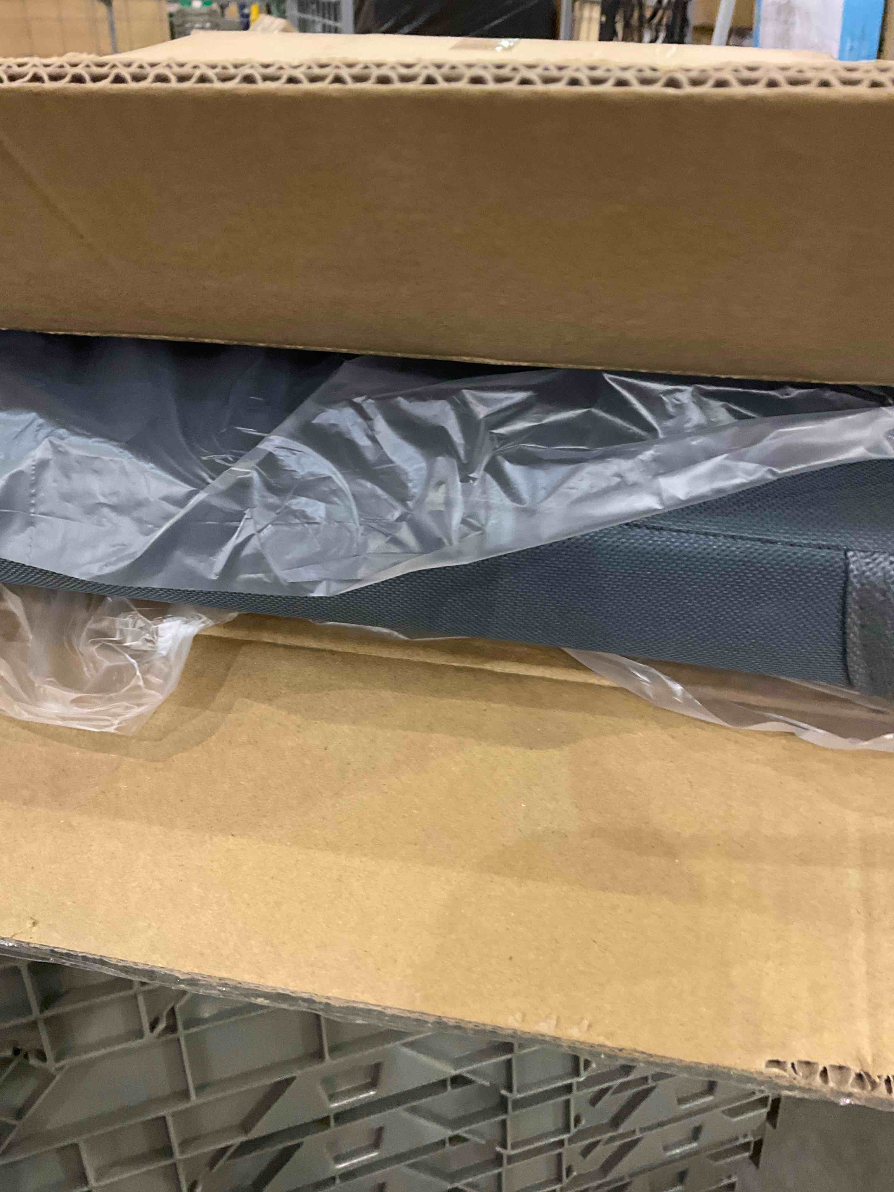 https://s3.amazonaws.com/lotting-images-prod/BargainHunt/EXS01520033_1715170830423.jpeg