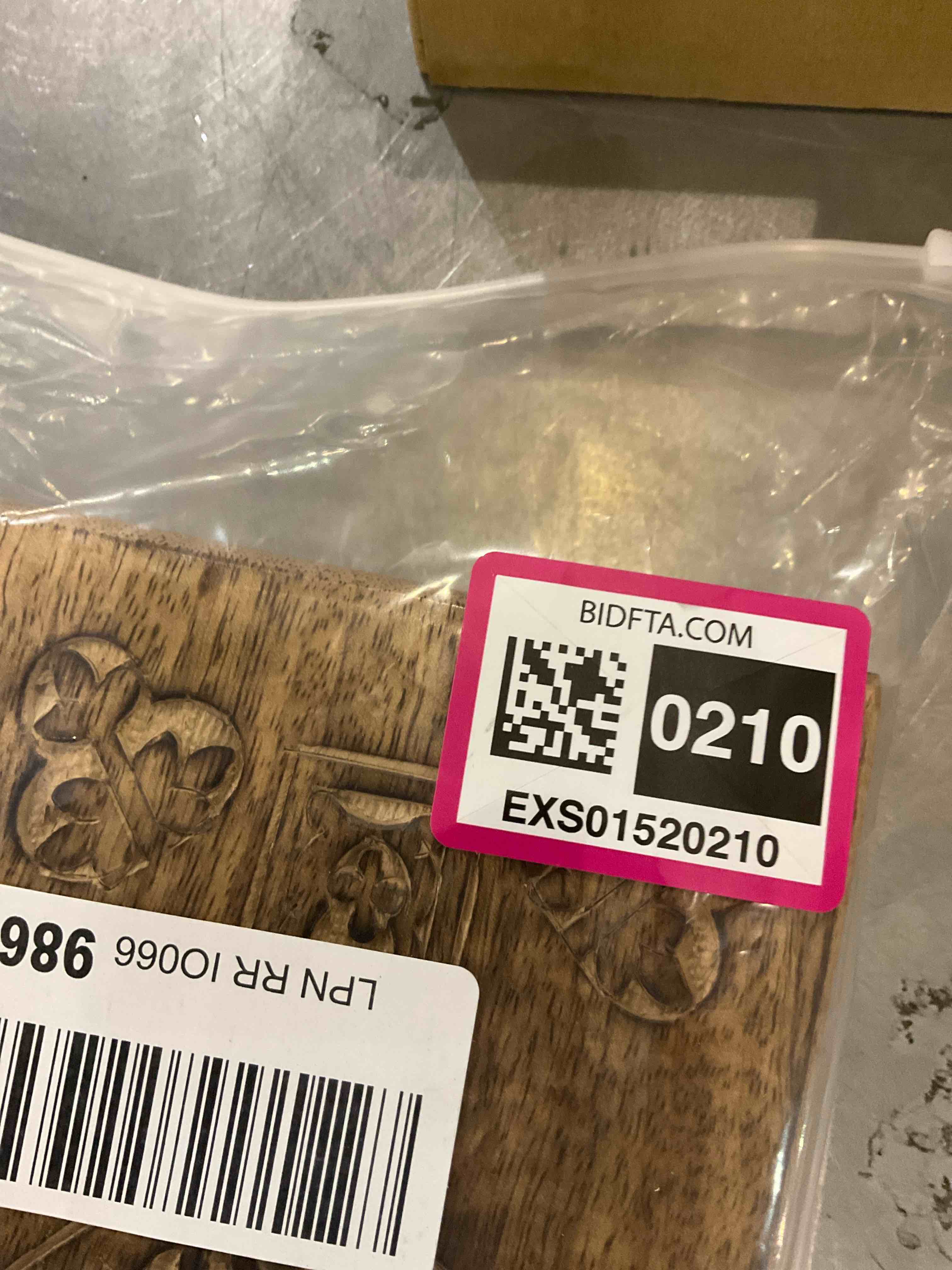 https://s3.amazonaws.com/lotting-images-prod/BargainHunt/EXS01520210_1715253503630.jpeg