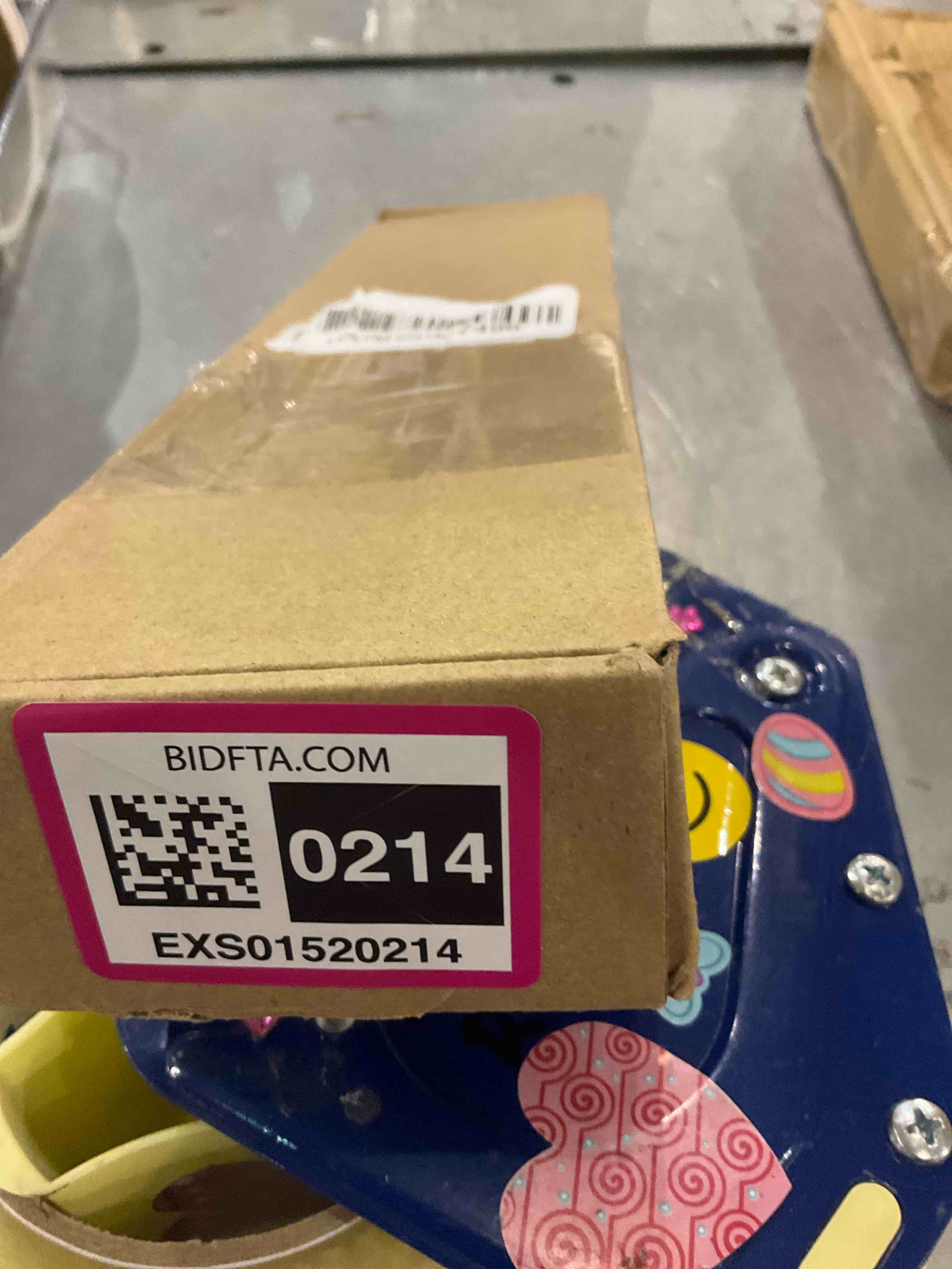 https://s3.amazonaws.com/lotting-images-prod/BargainHunt/EXS01520214_1715253787215.jpeg