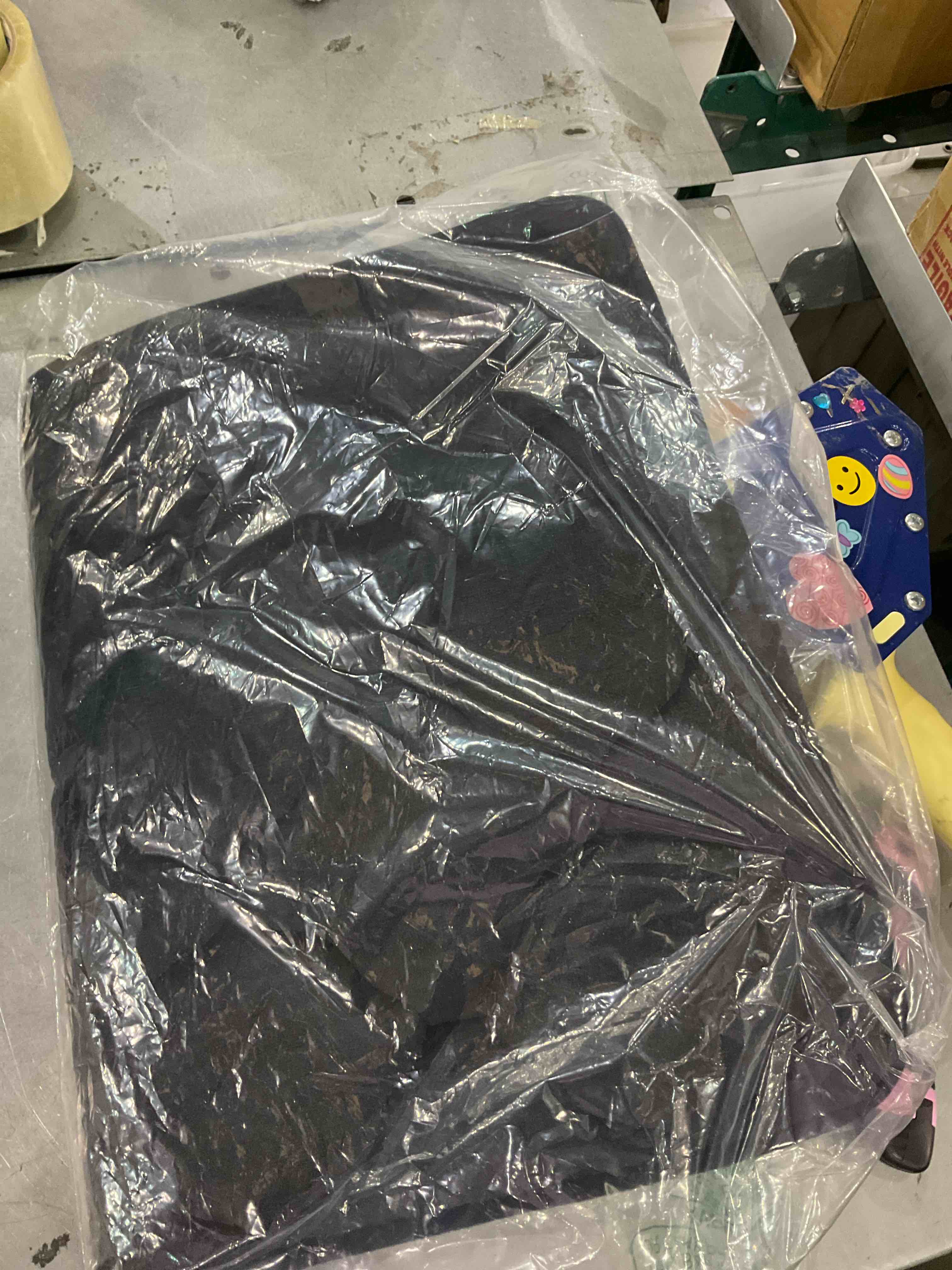 https://s3.amazonaws.com/lotting-images-prod/BargainHunt/EXS01520217_1715253976558.jpeg