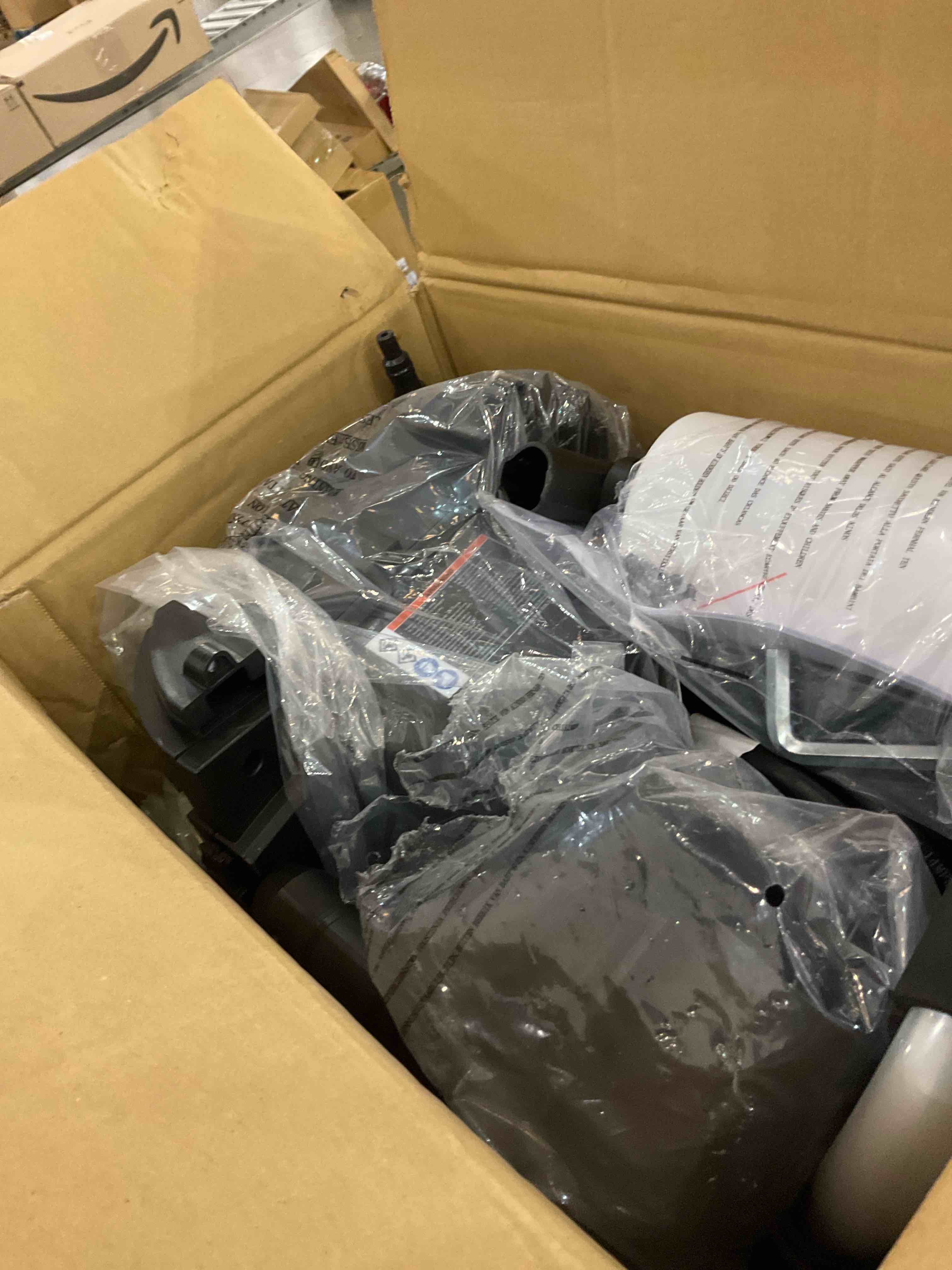 https://s3.amazonaws.com/lotting-images-prod/BargainHunt/EXS01520276_1715263406467.jpeg