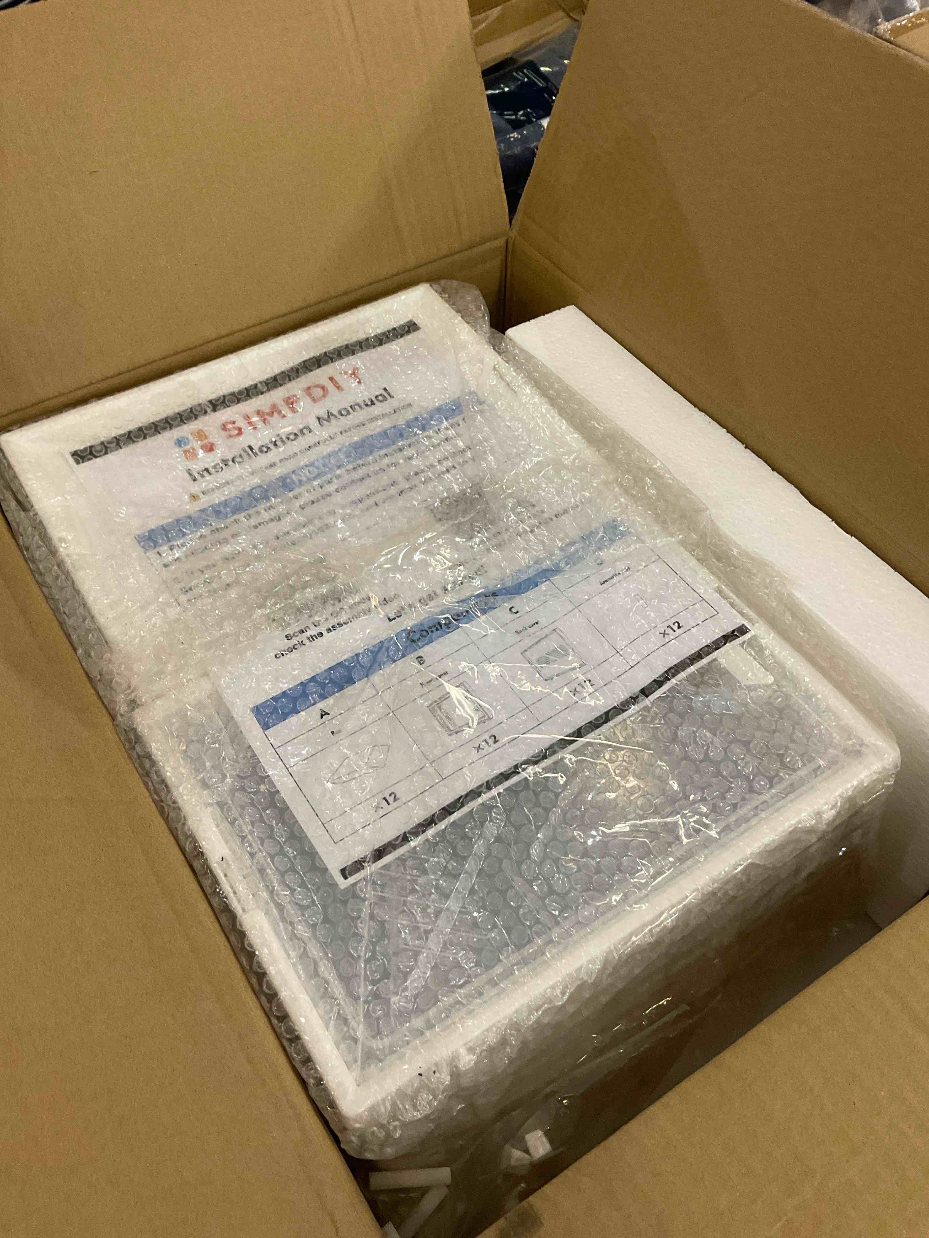 https://s3.amazonaws.com/lotting-images-prod/BargainHunt/EXS01520312_1715267439137.jpeg