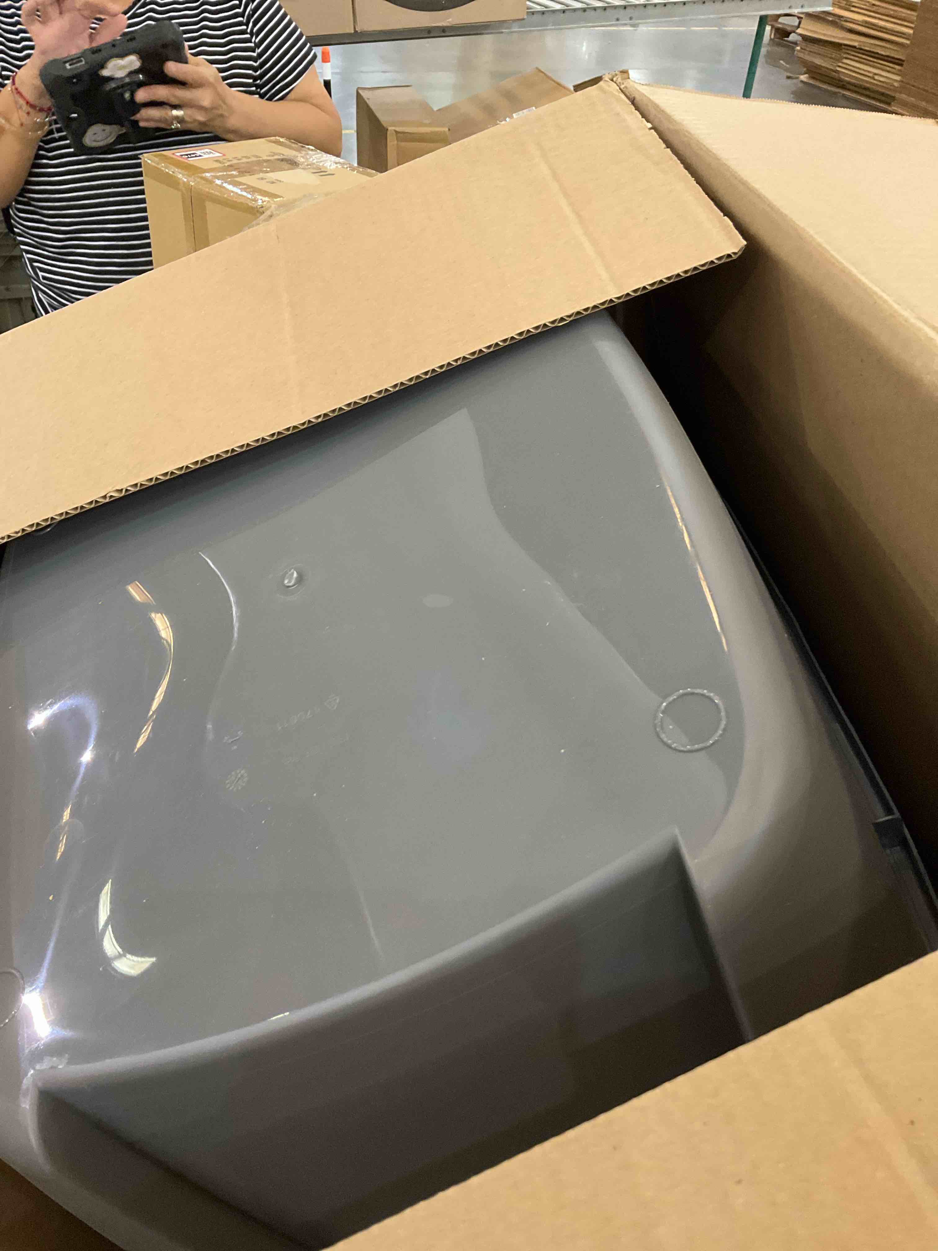 https://s3.amazonaws.com/lotting-images-prod/BargainHunt/EXS01520388_1715280039620.jpeg