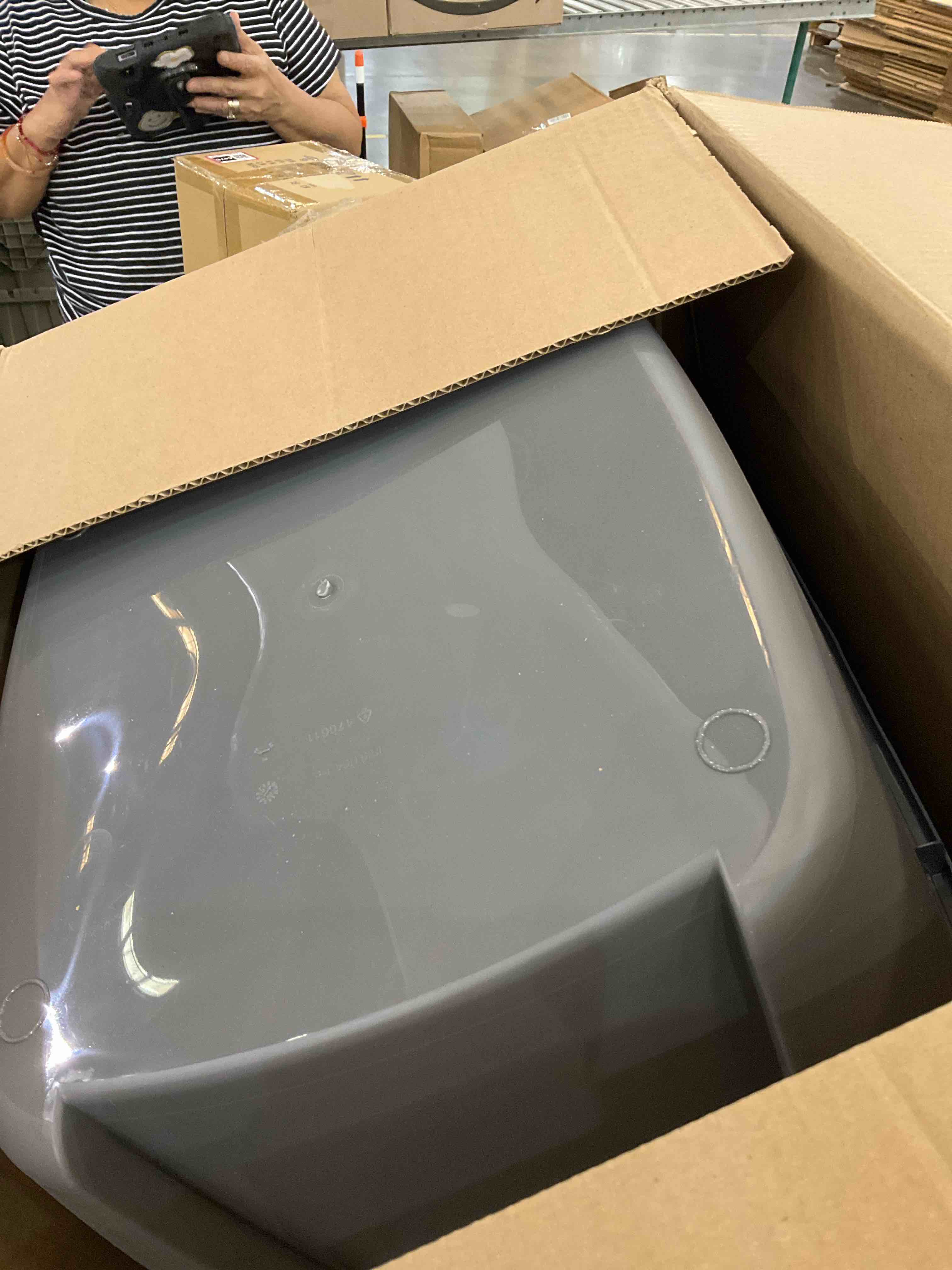 https://s3.amazonaws.com/lotting-images-prod/BargainHunt/EXS01520388_1715280040705.jpeg