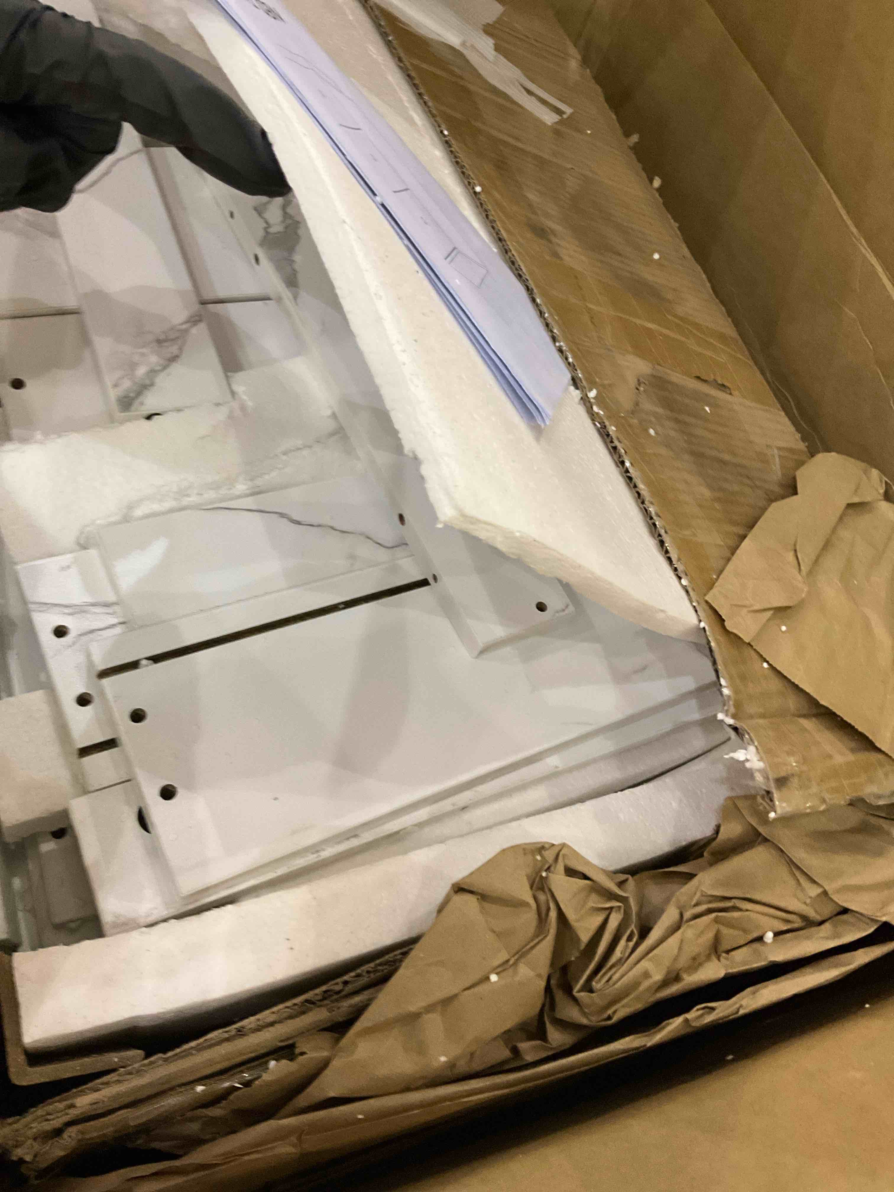 https://s3.amazonaws.com/lotting-images-prod/BargainHunt/EXS01520451_1715342474047.jpeg