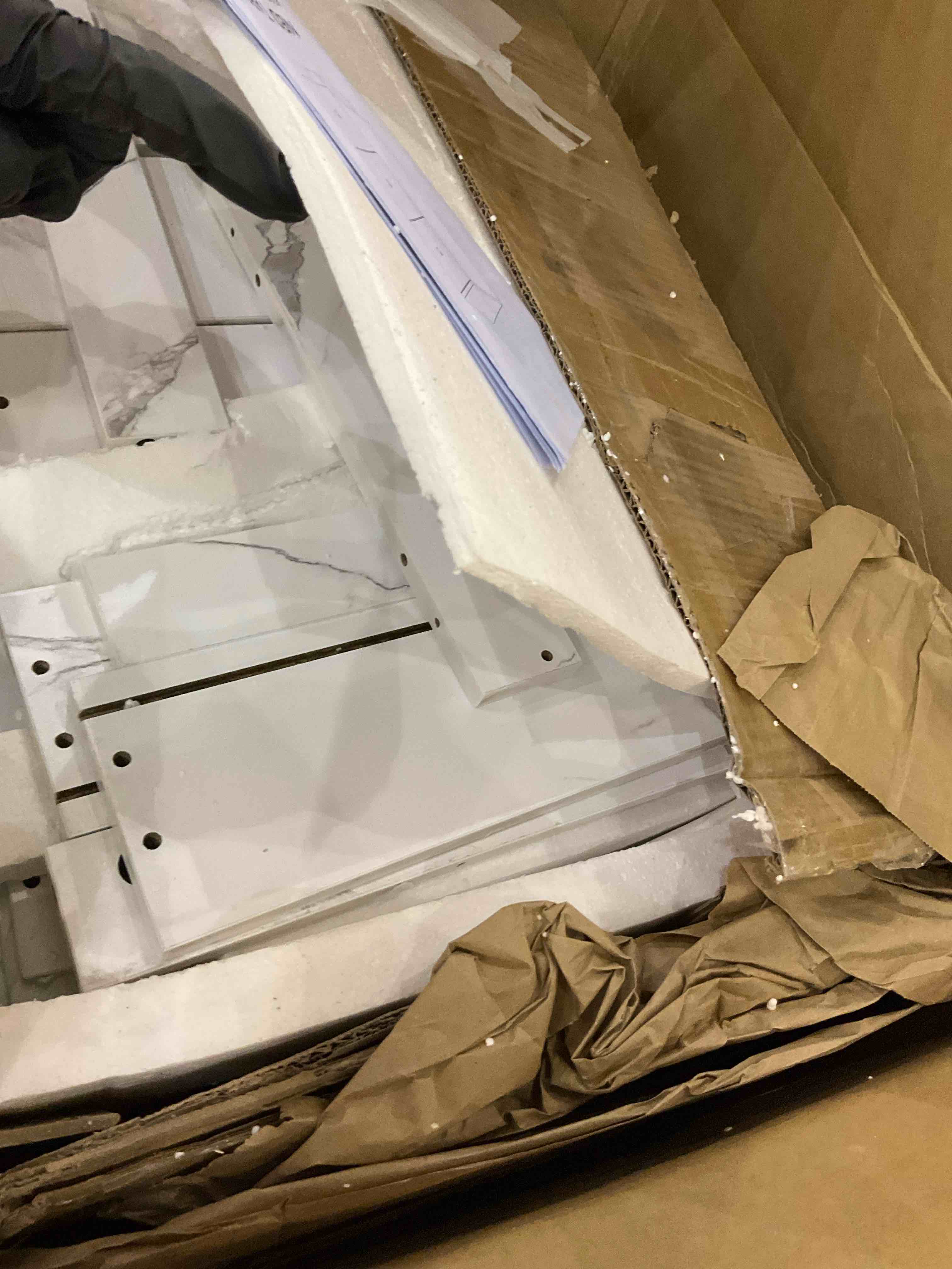 https://s3.amazonaws.com/lotting-images-prod/BargainHunt/EXS01520451_1715342475118.jpeg
