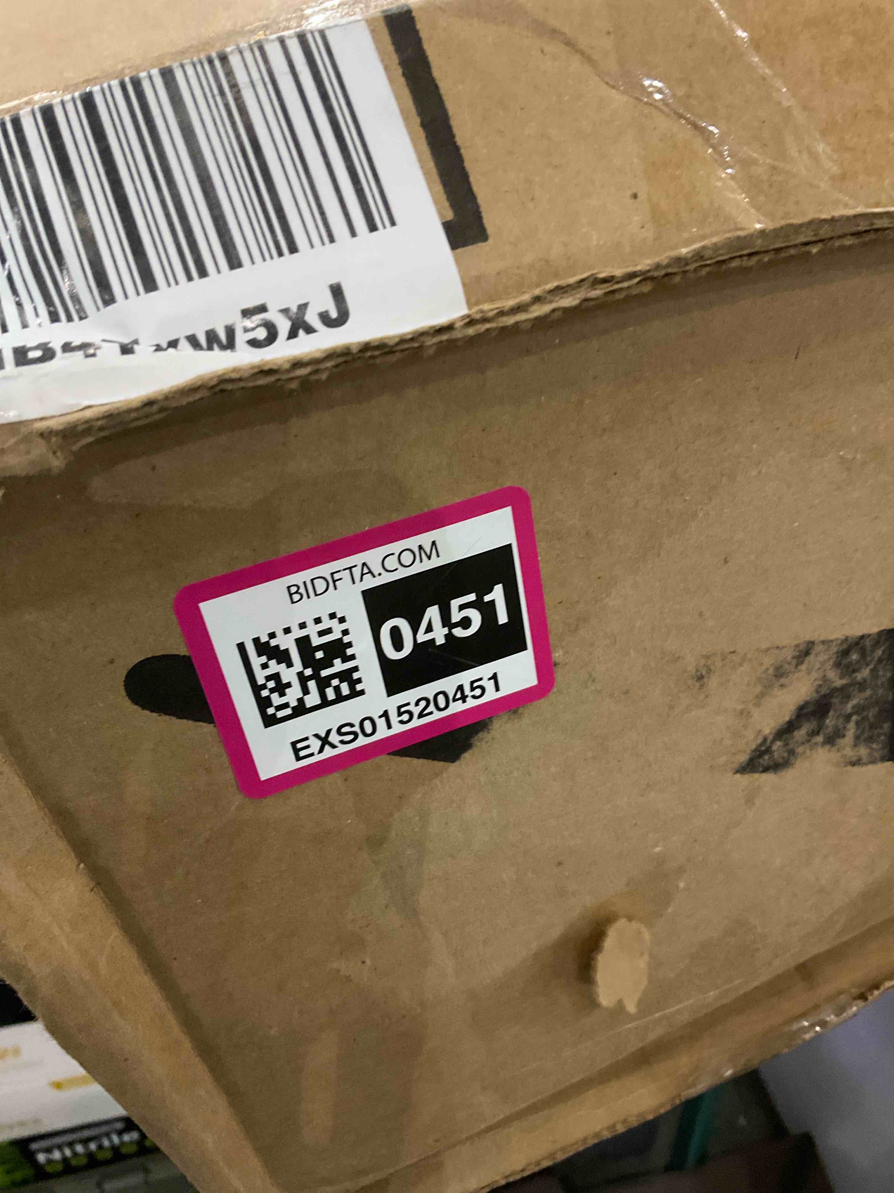 https://s3.amazonaws.com/lotting-images-prod/BargainHunt/EXS01520451_1715342510766.jpeg