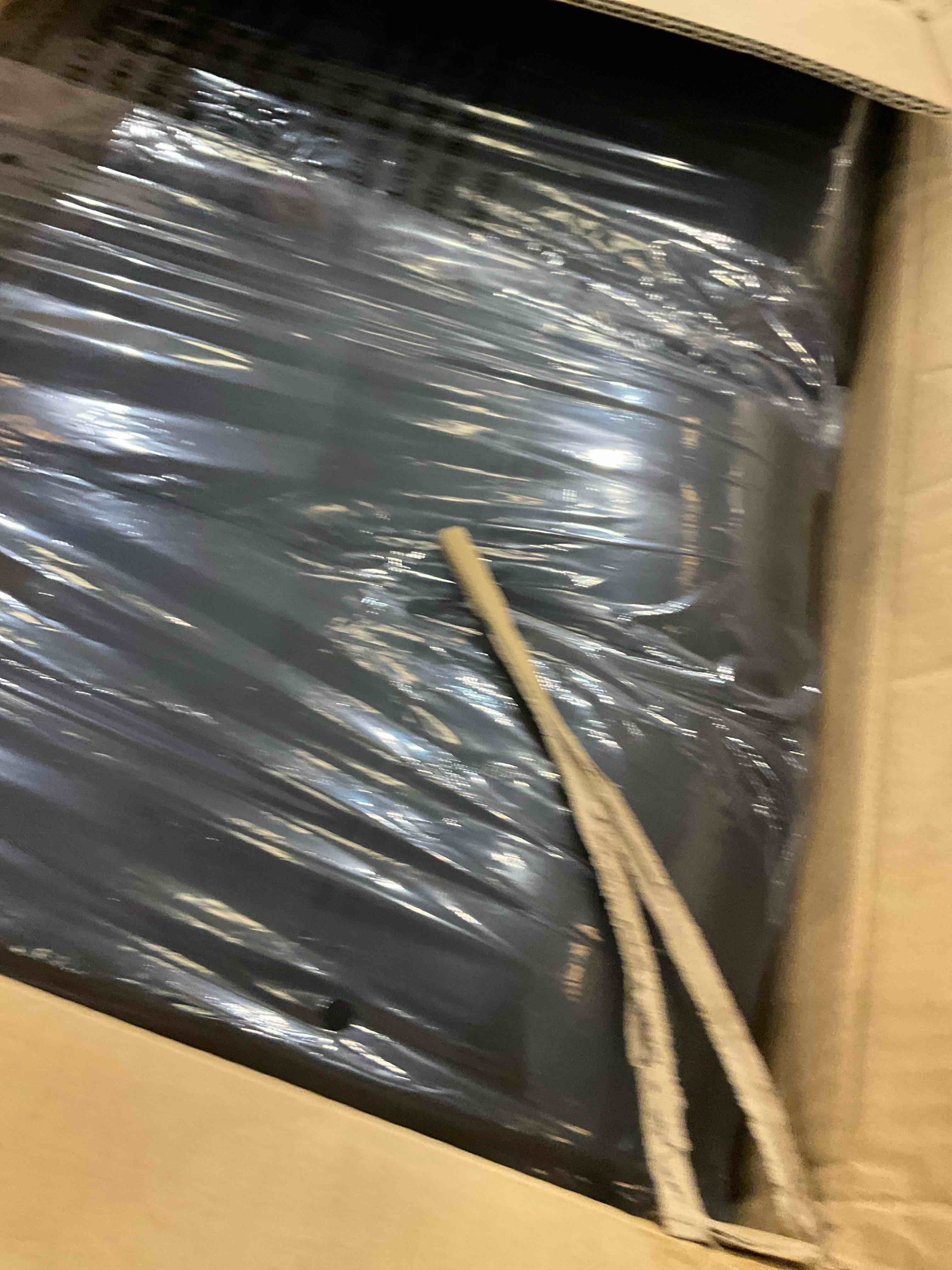 https://s3.amazonaws.com/lotting-images-prod/BargainHunt/EXS01520455_1715342834825.jpeg
