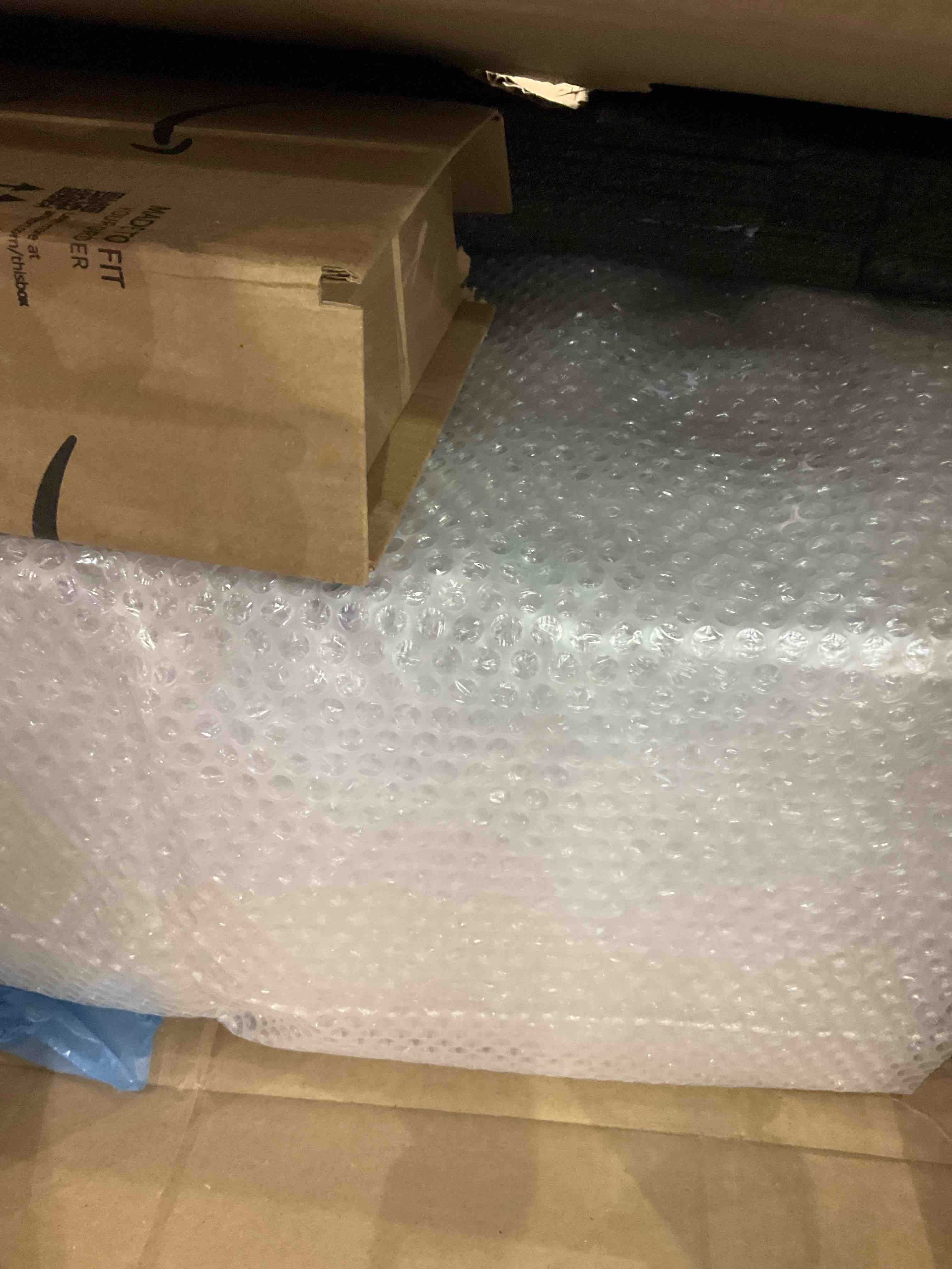 https://s3.amazonaws.com/lotting-images-prod/BargainHunt/EXS01520456_1715342921841.jpeg