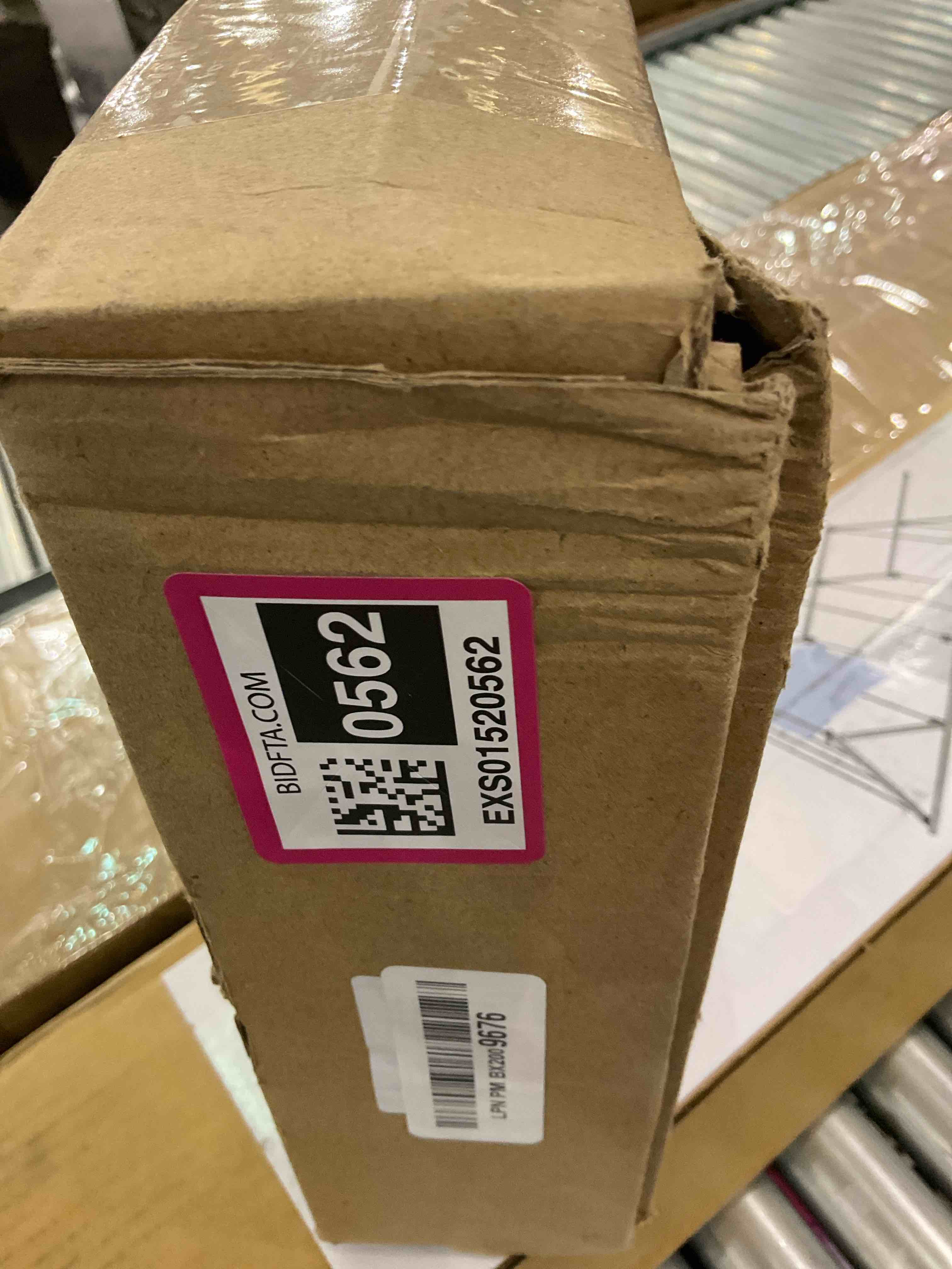 https://s3.amazonaws.com/lotting-images-prod/BargainHunt/EXS01520562_1715264627224.jpeg