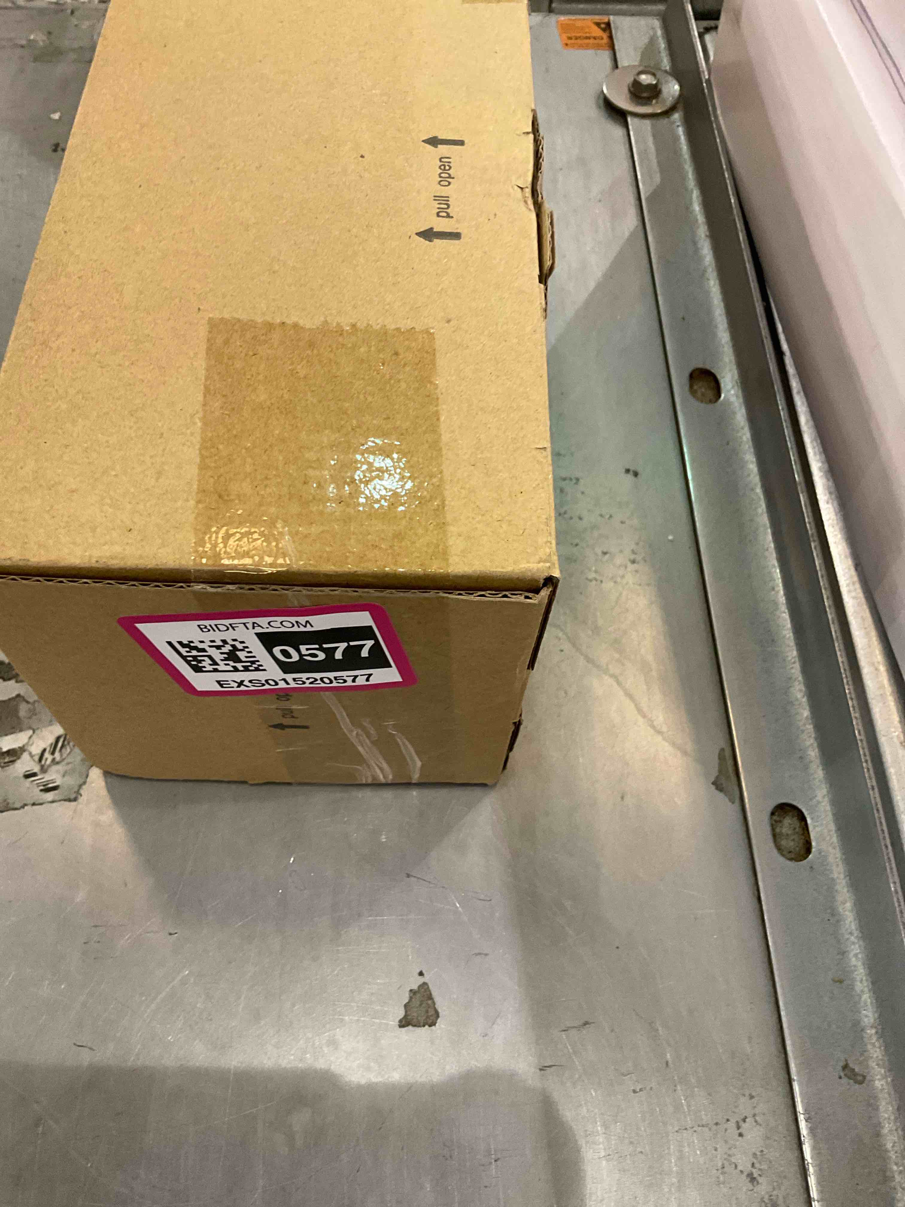 https://s3.amazonaws.com/lotting-images-prod/BargainHunt/EXS01520577_1715267246509.jpeg
