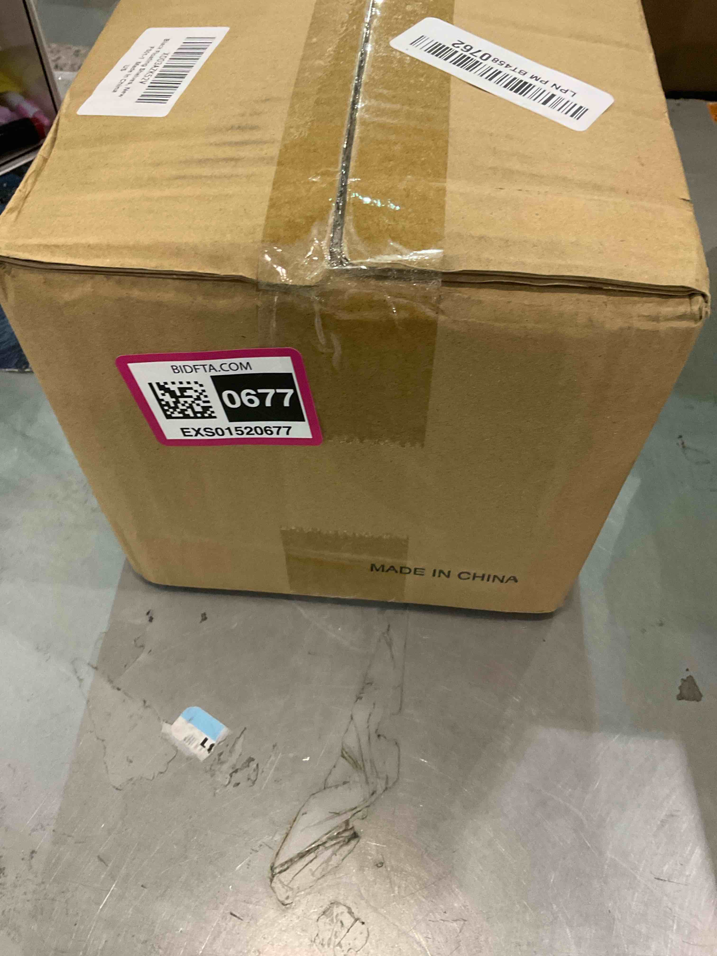 https://s3.amazonaws.com/lotting-images-prod/BargainHunt/EXS01520677_1715340856366.jpeg