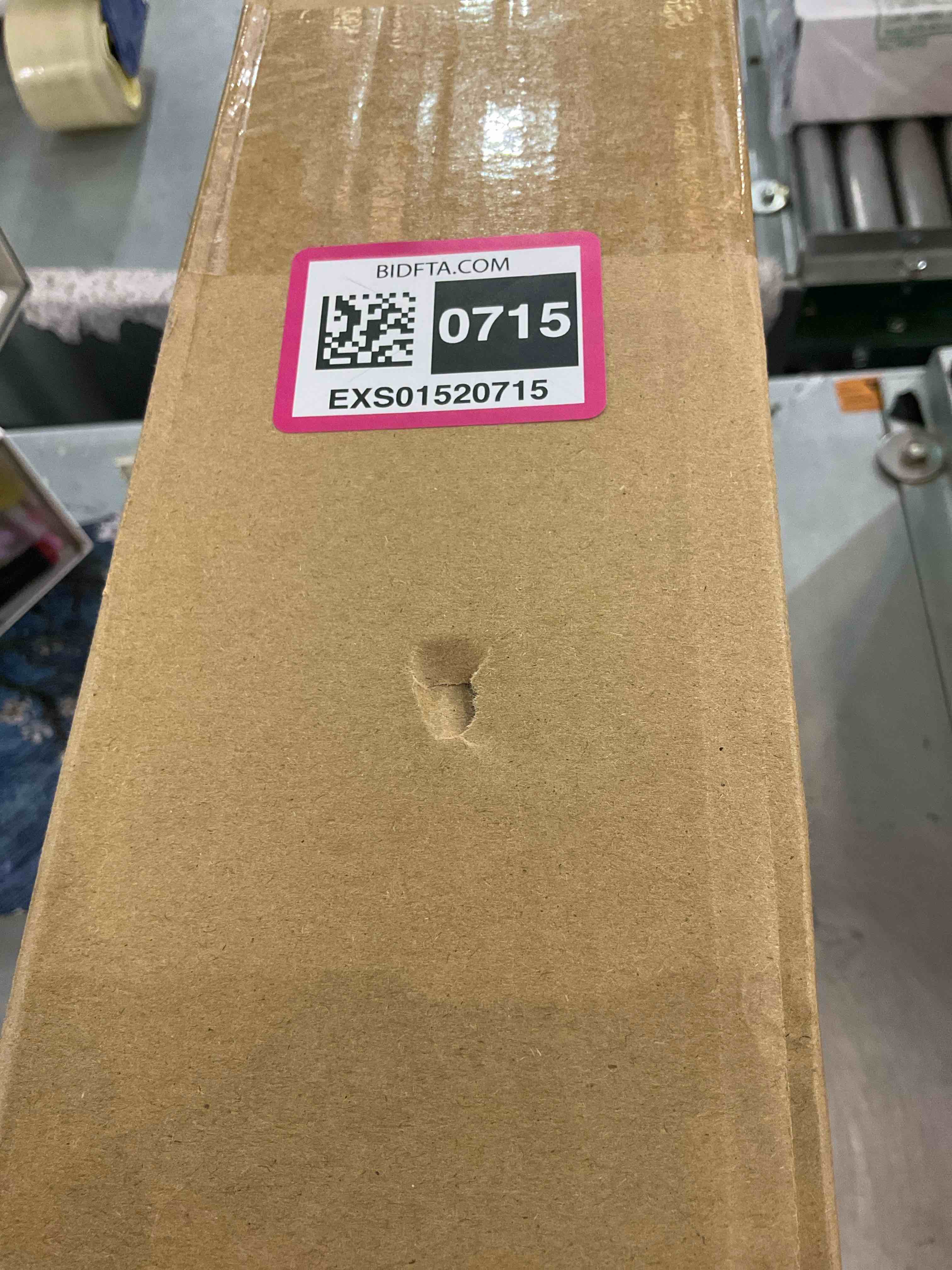 https://s3.amazonaws.com/lotting-images-prod/BargainHunt/EXS01520715_1715345330433.jpeg