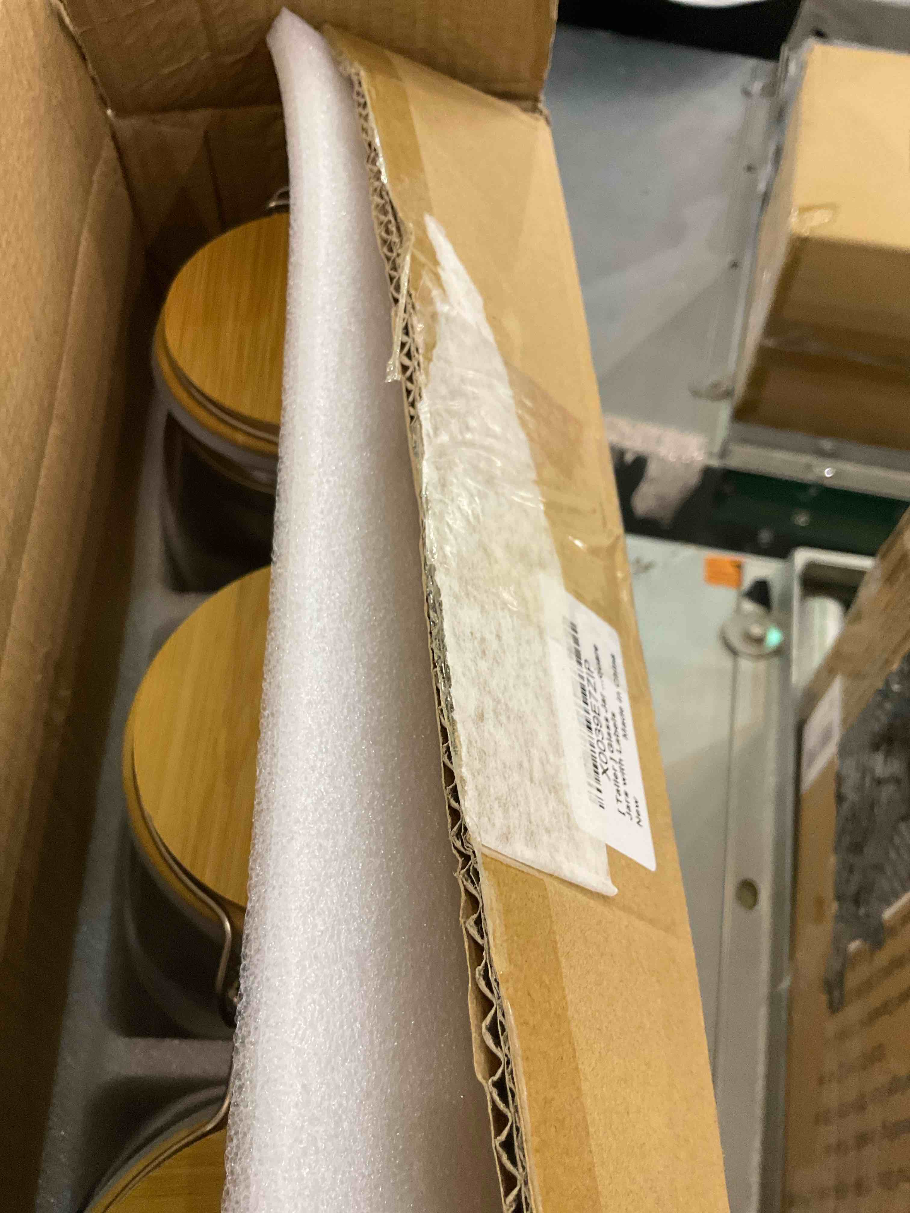 https://s3.amazonaws.com/lotting-images-prod/BargainHunt/EXS01520724_1715347944000.jpeg