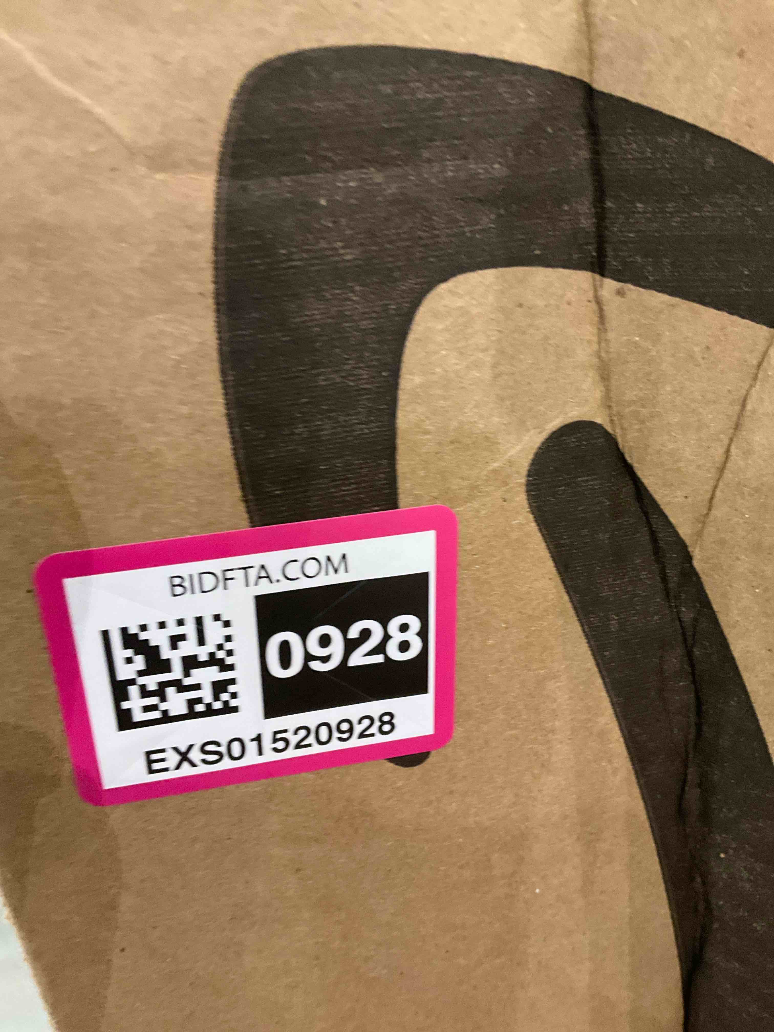 https://s3.amazonaws.com/lotting-images-prod/BargainHunt/EXS01520928_1715607127433.jpeg