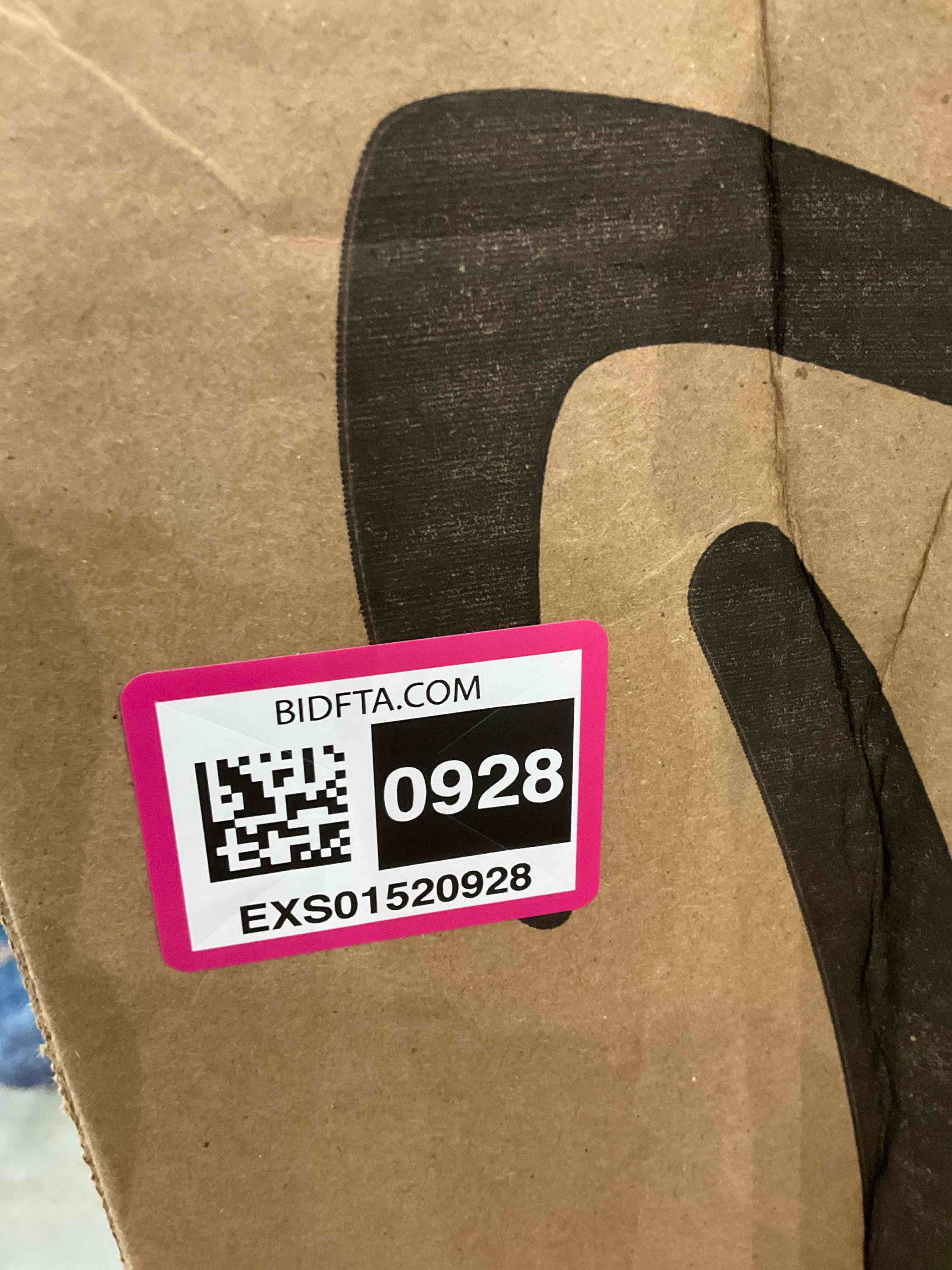 https://s3.amazonaws.com/lotting-images-prod/BargainHunt/EXS01520928_1715607128380.jpeg