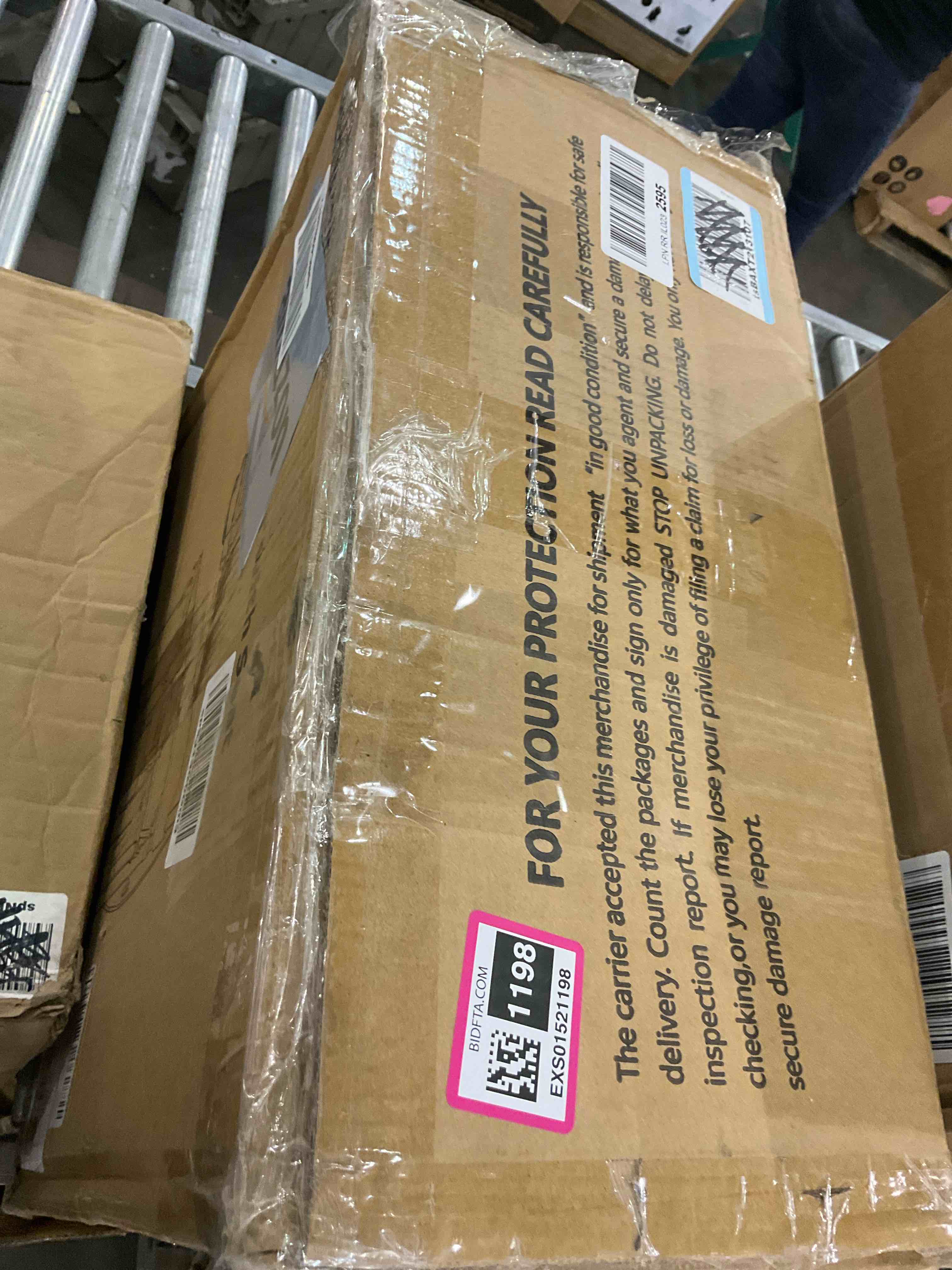 https://s3.amazonaws.com/lotting-images-prod/BargainHunt/EXS01521198_1719314725843.jpeg