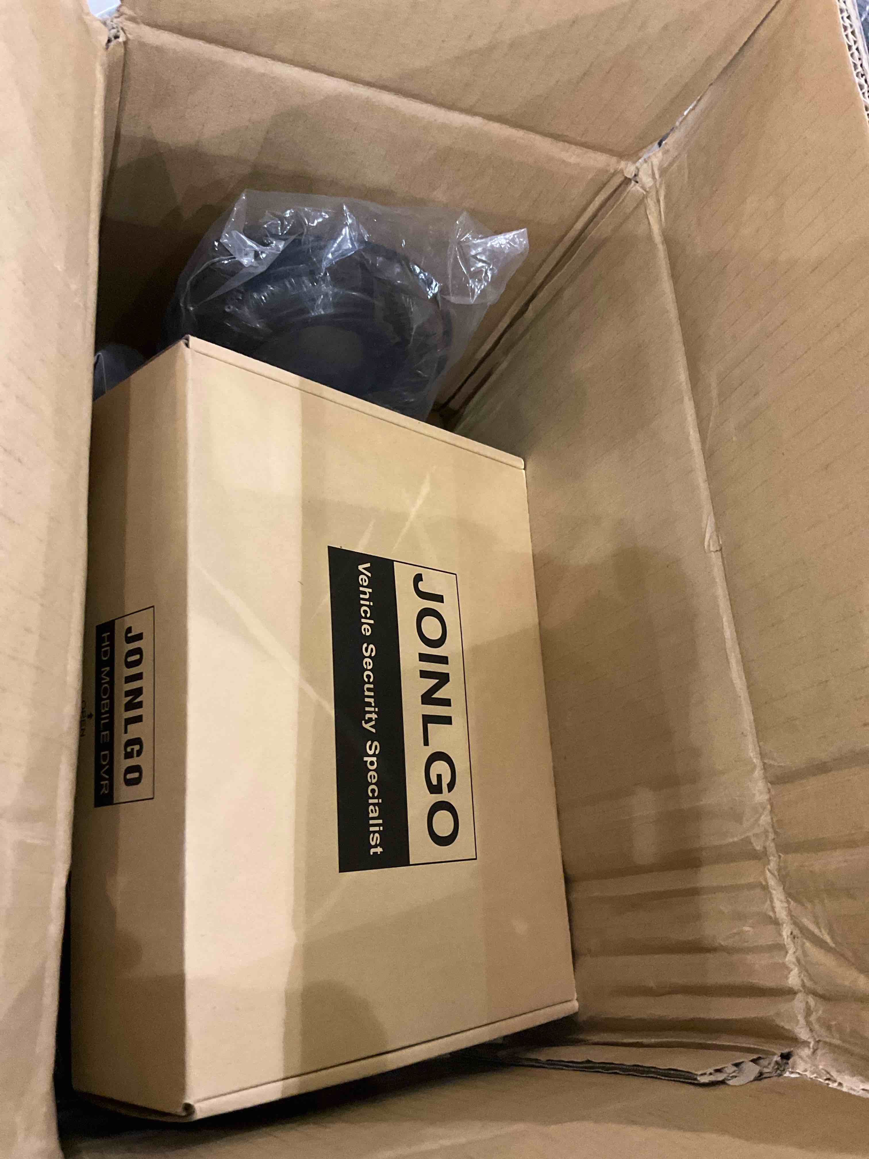 https://s3.amazonaws.com/lotting-images-prod/BargainHunt/EXS01521199_1719314857241.jpeg