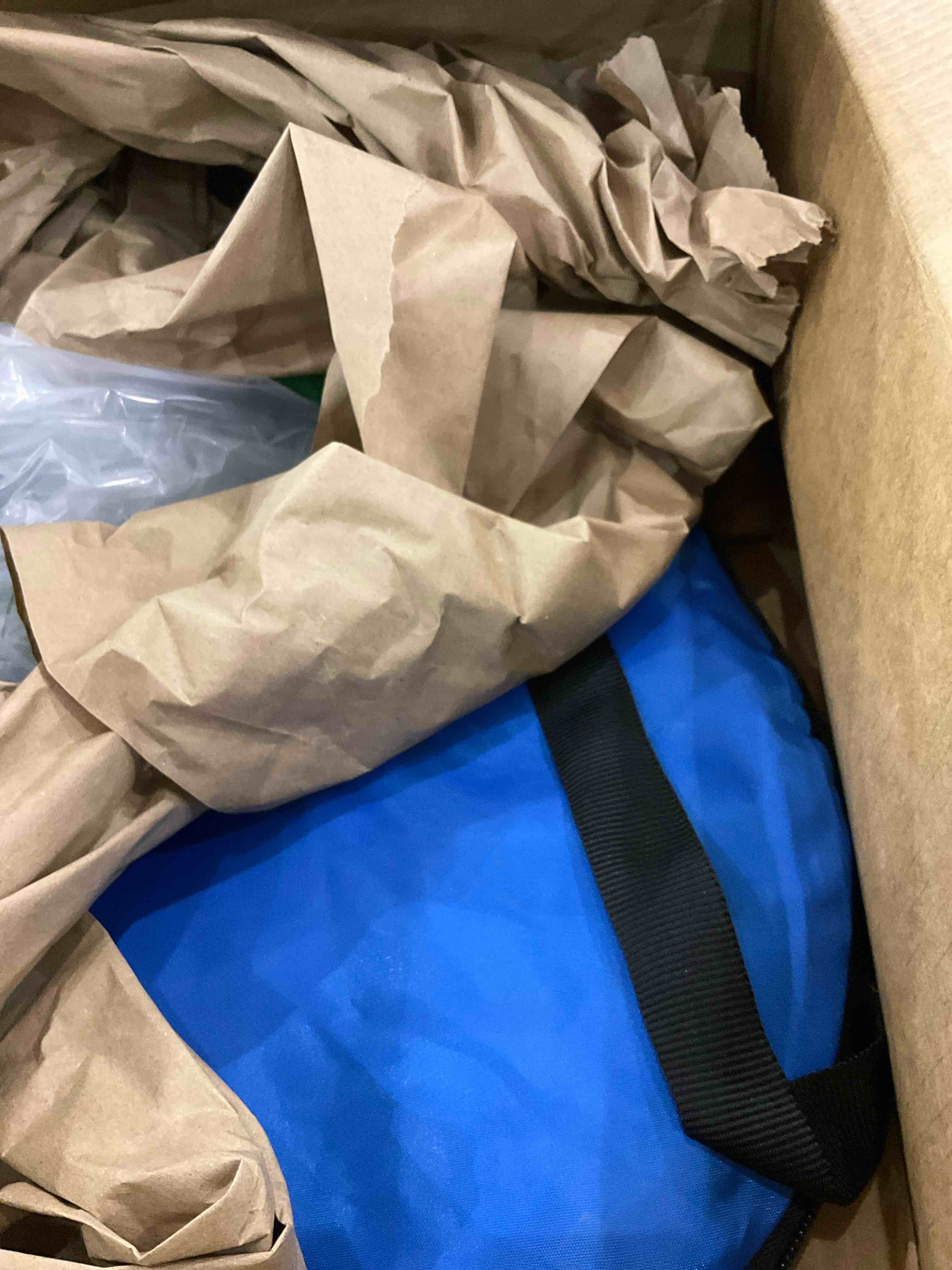 https://s3.amazonaws.com/lotting-images-prod/BargainHunt/EXS01521701_1715092905602.jpeg
