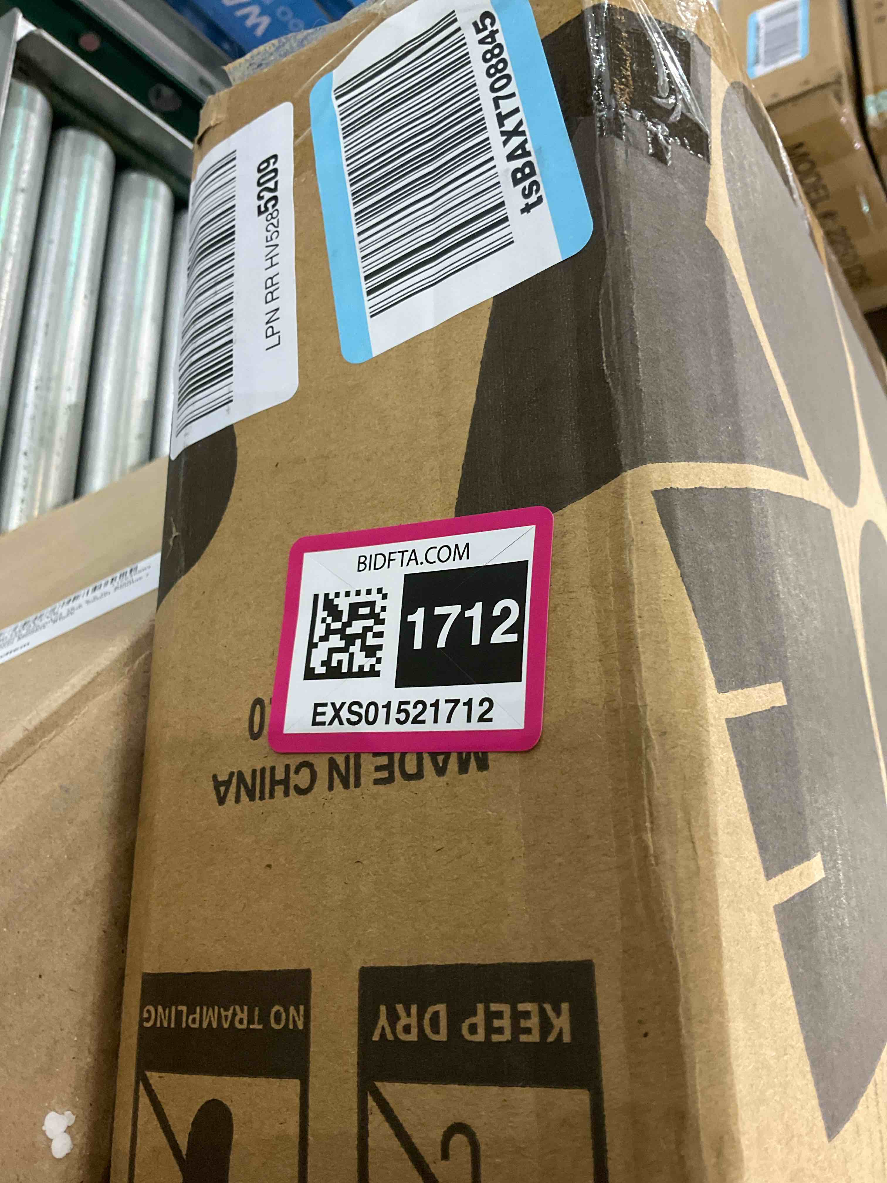 https://s3.amazonaws.com/lotting-images-prod/BargainHunt/EXS01521712_1715094169997.jpeg