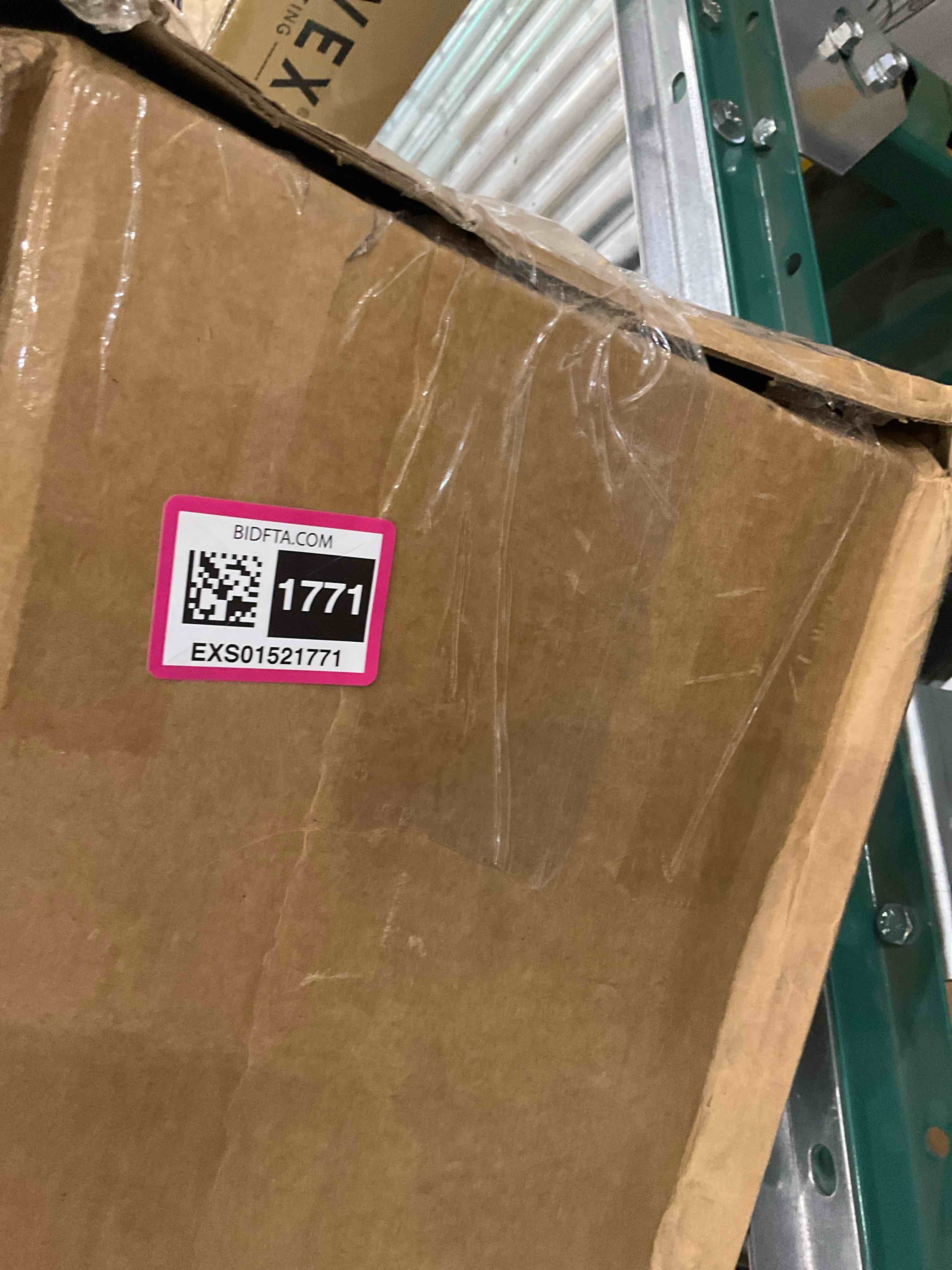 https://s3.amazonaws.com/lotting-images-prod/BargainHunt/EXS01521771_1715108578177.jpeg