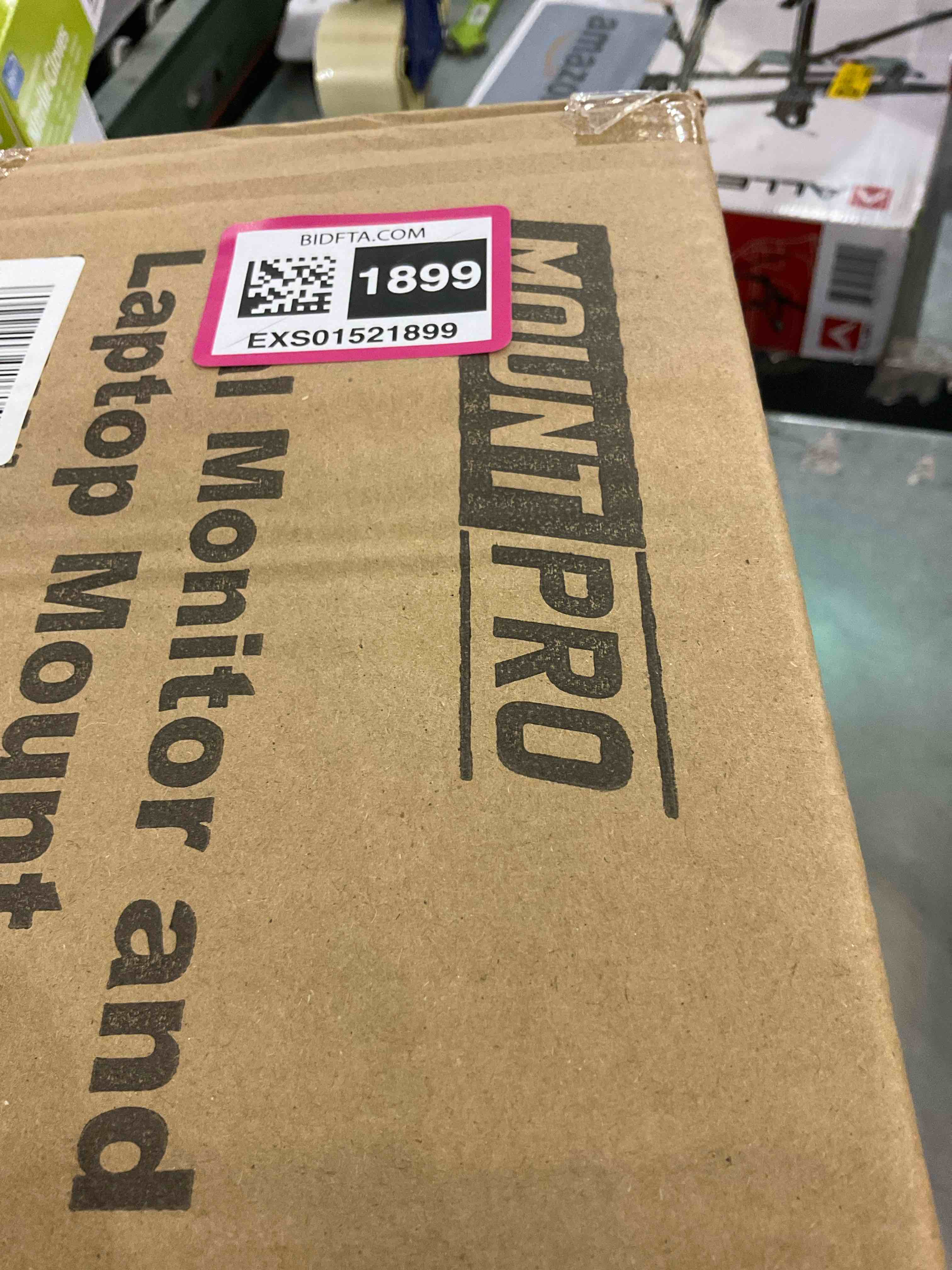 https://s3.amazonaws.com/lotting-images-prod/BargainHunt/EXS01521899_1715182070686.jpeg