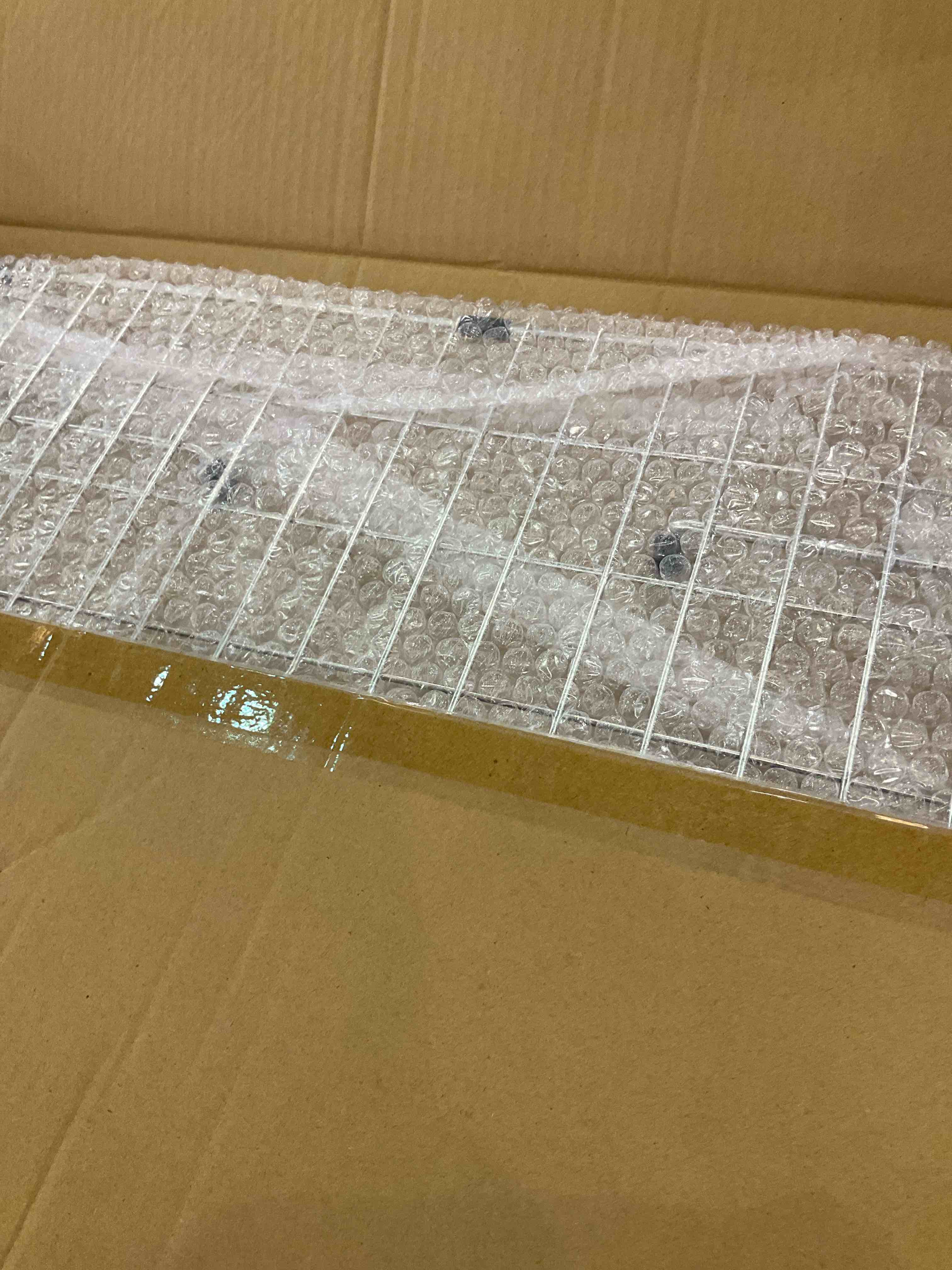 https://s3.amazonaws.com/lotting-images-prod/BargainHunt/EXS01521956_1715193153006.jpeg