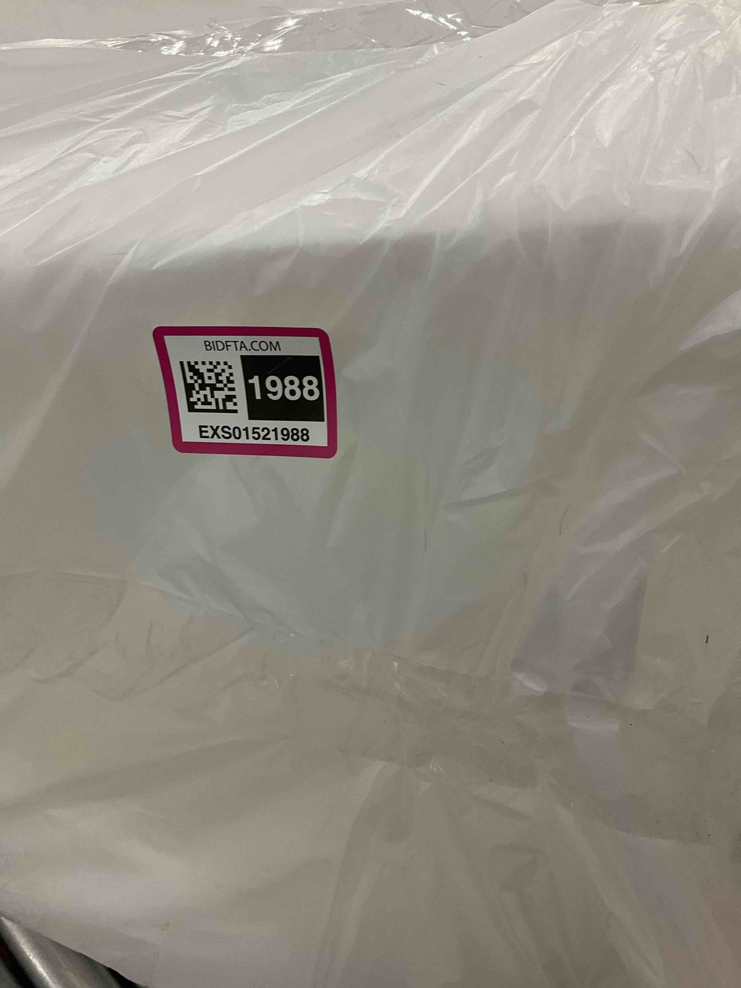 https://s3.amazonaws.com/lotting-images-prod/BargainHunt/EXS01521988_1715253879236.jpeg