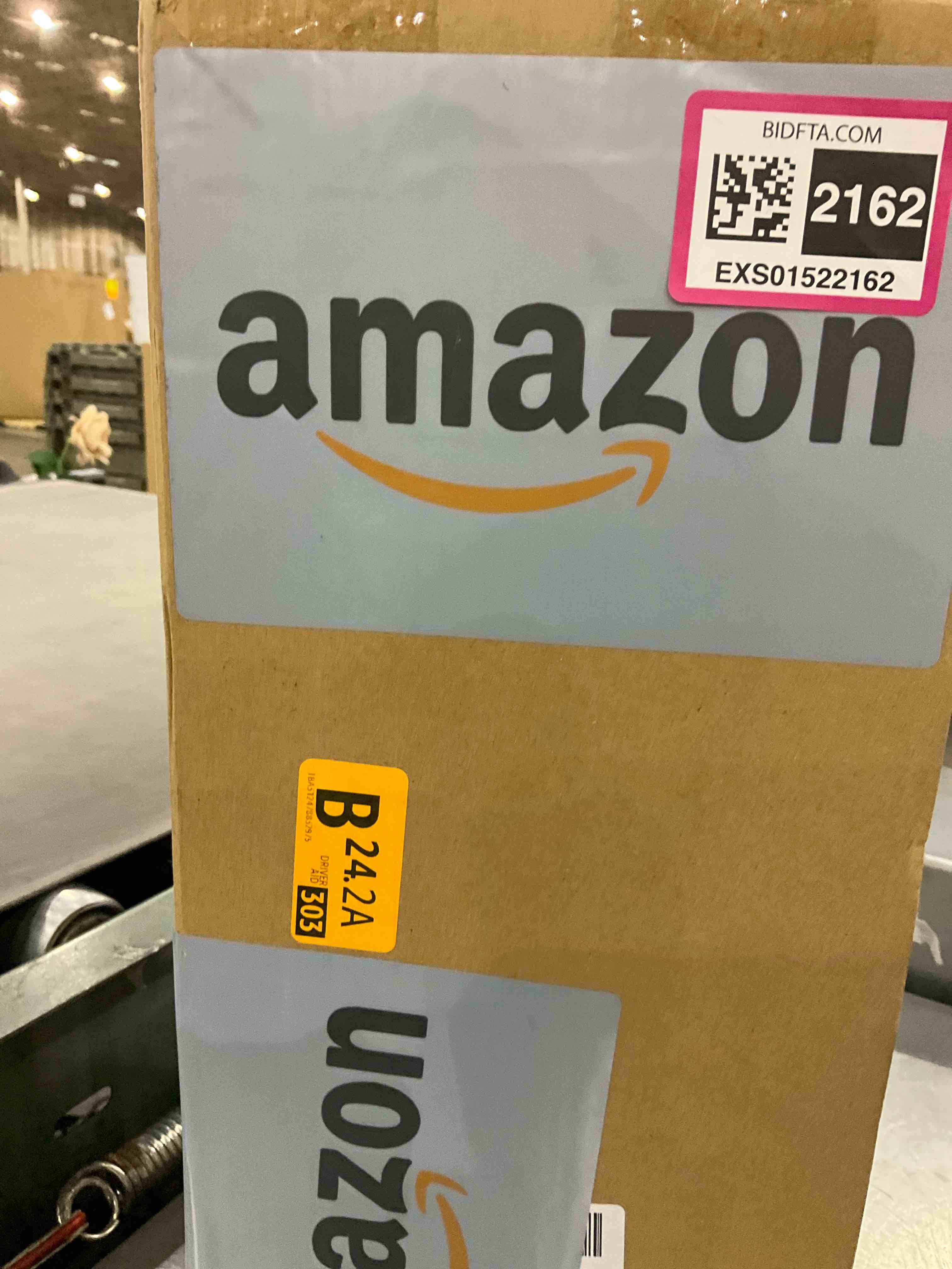 https://s3.amazonaws.com/lotting-images-prod/BargainHunt/EXS01522162_1715253610254.jpeg