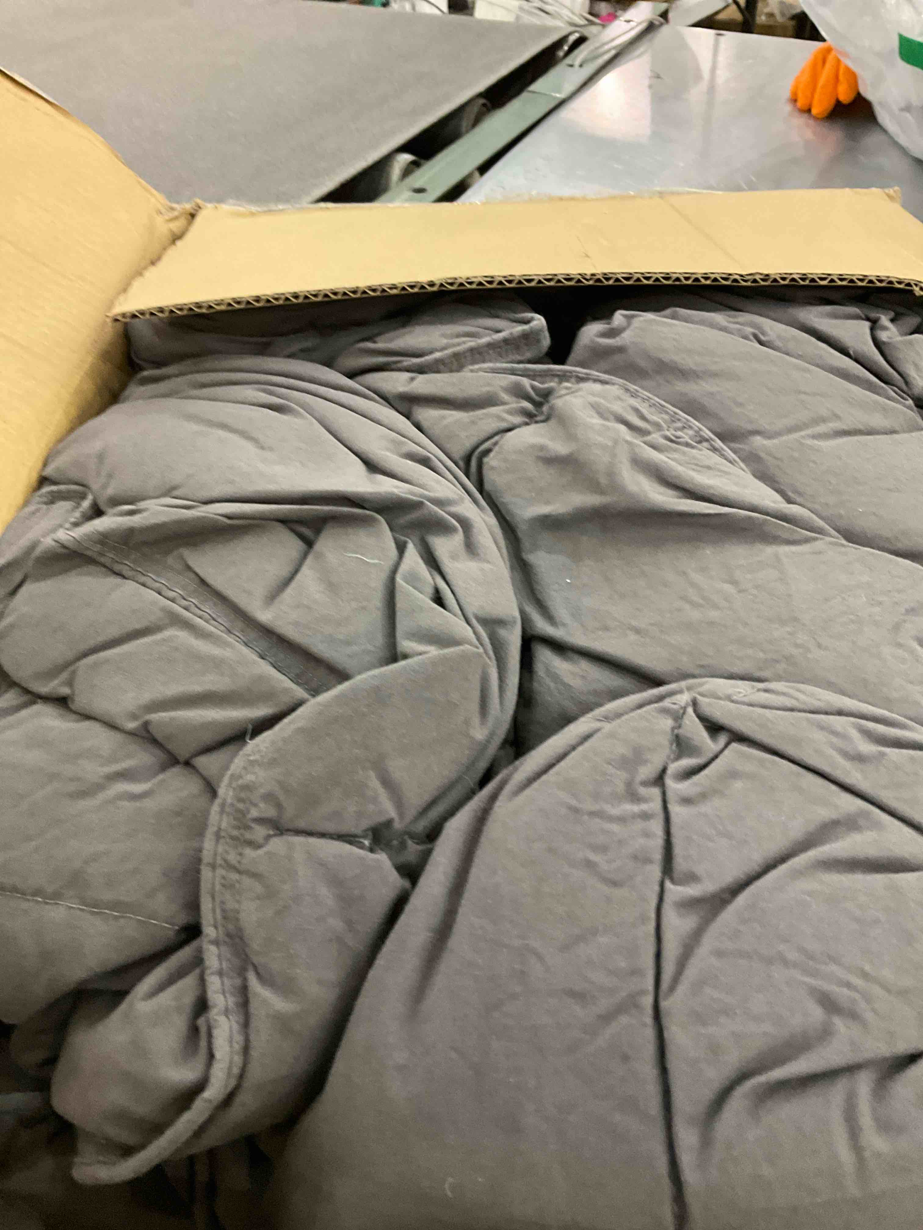https://s3.amazonaws.com/lotting-images-prod/BargainHunt/EXS01522178_1715254879624.jpeg