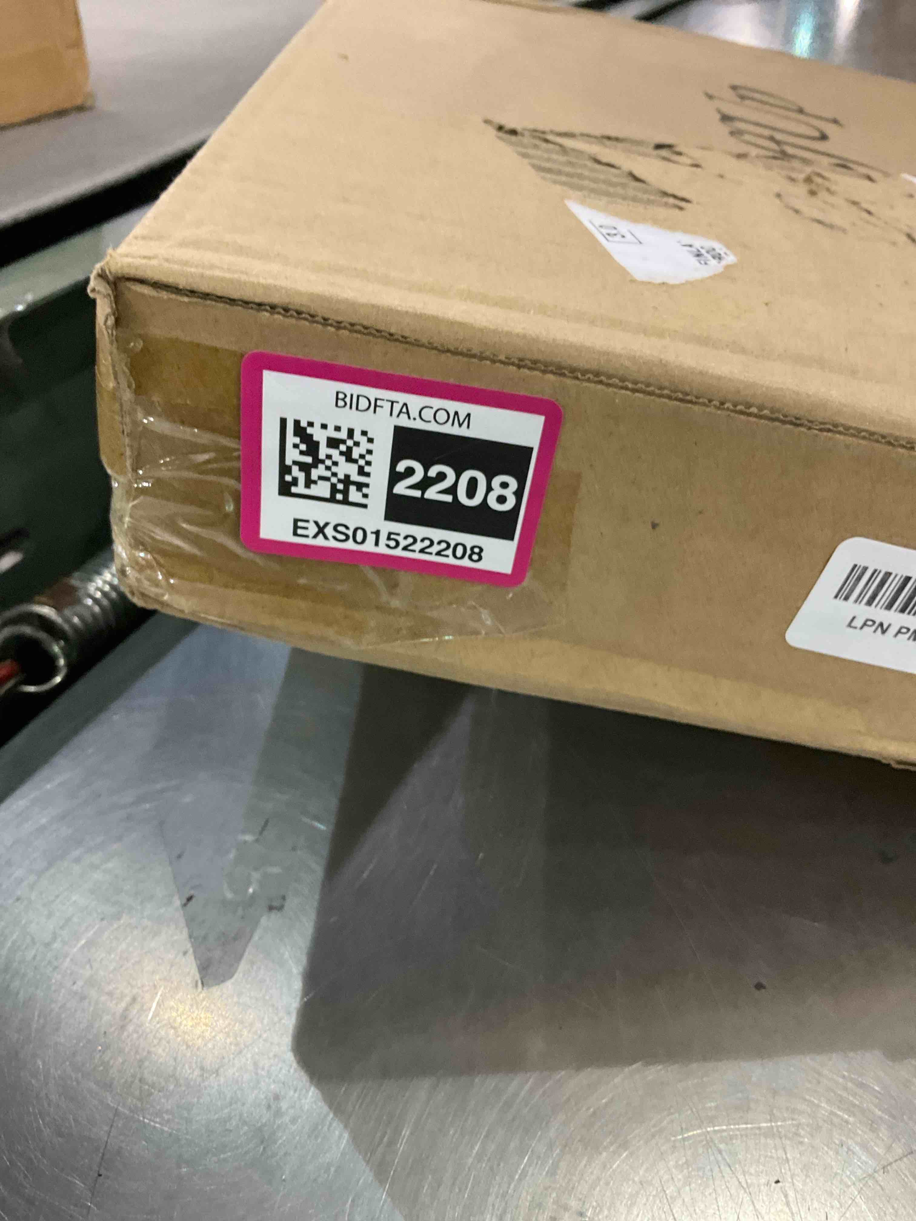 https://s3.amazonaws.com/lotting-images-prod/BargainHunt/EXS01522208_1715257609405.jpeg