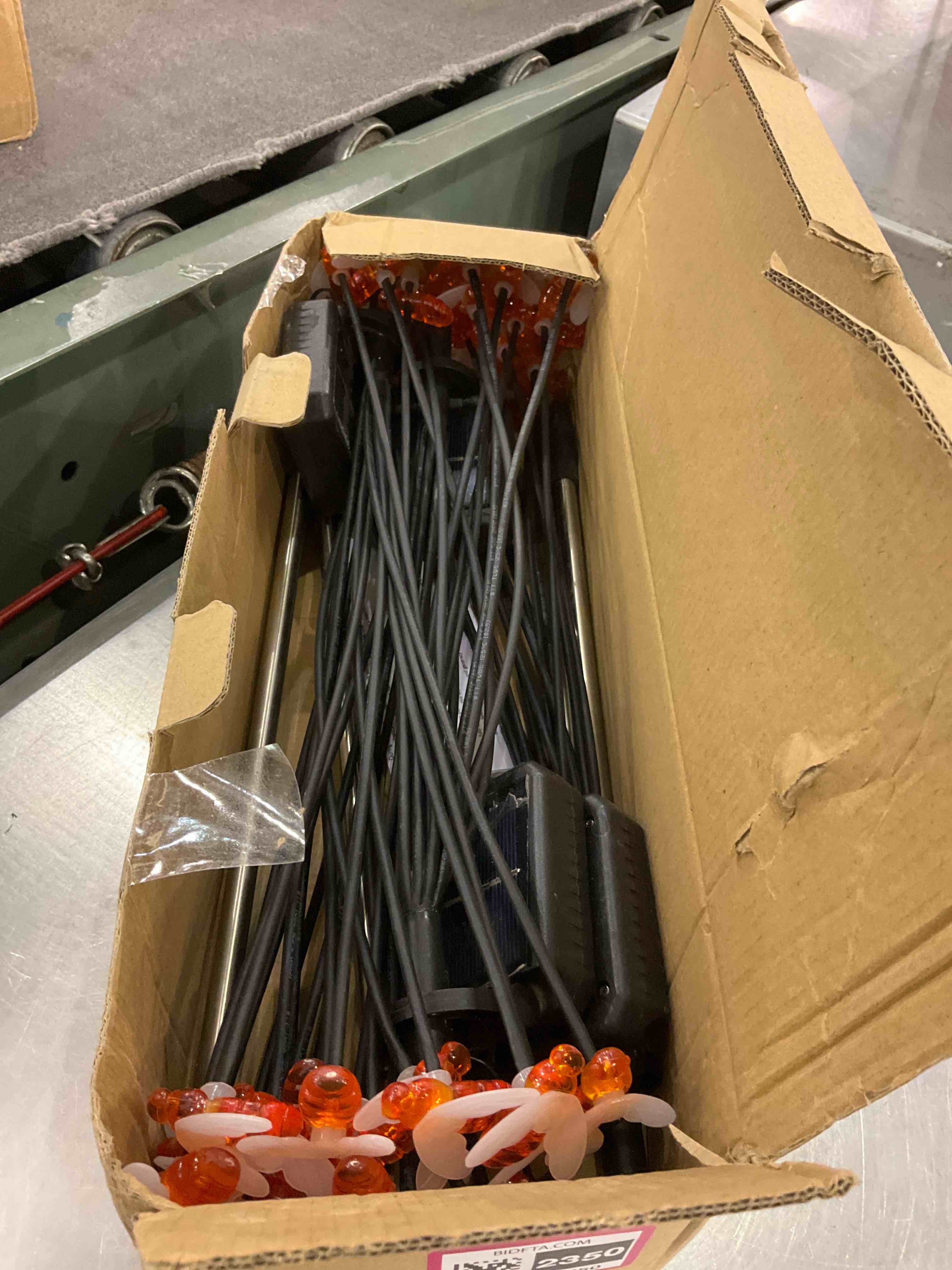 https://s3.amazonaws.com/lotting-images-prod/BargainHunt/EXS01522350_1715604320013.jpeg