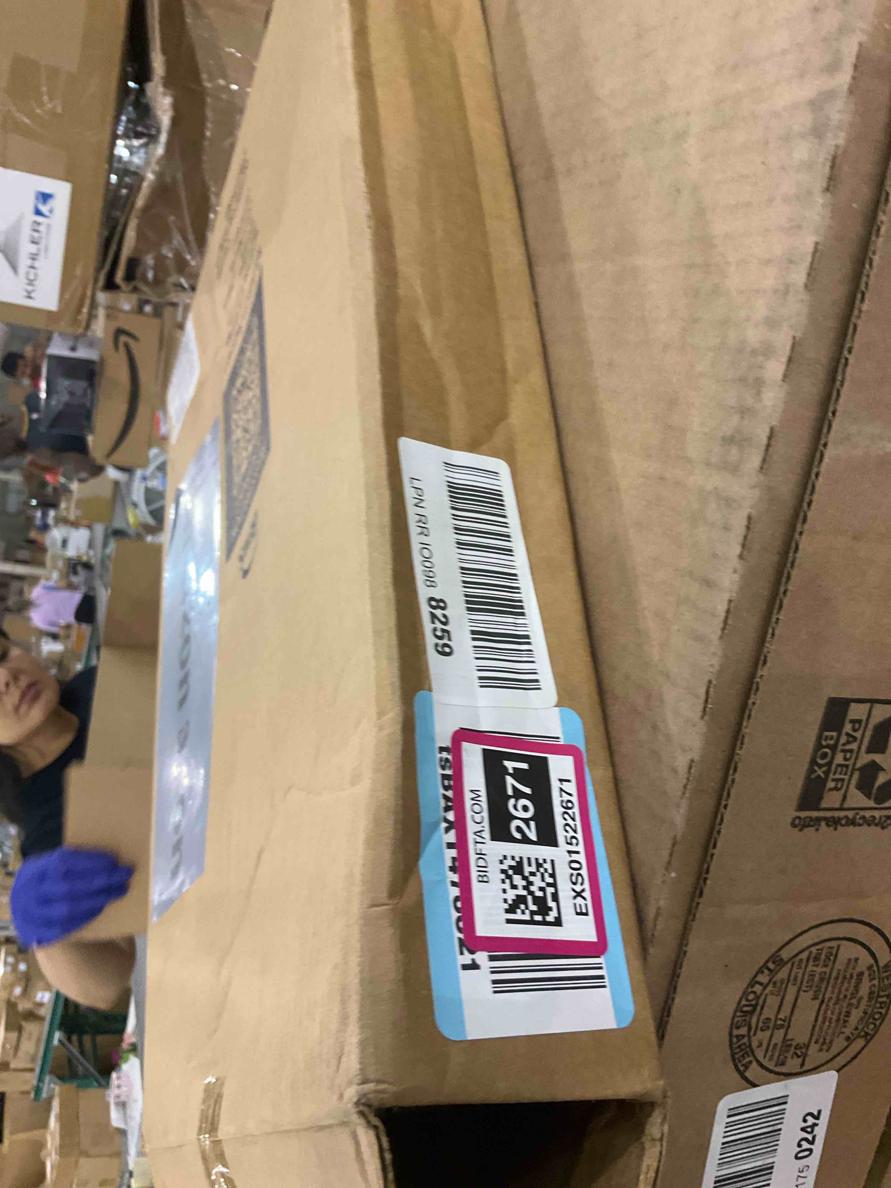 https://s3.amazonaws.com/lotting-images-prod/BargainHunt/EXS01522671_1714996758524.jpeg