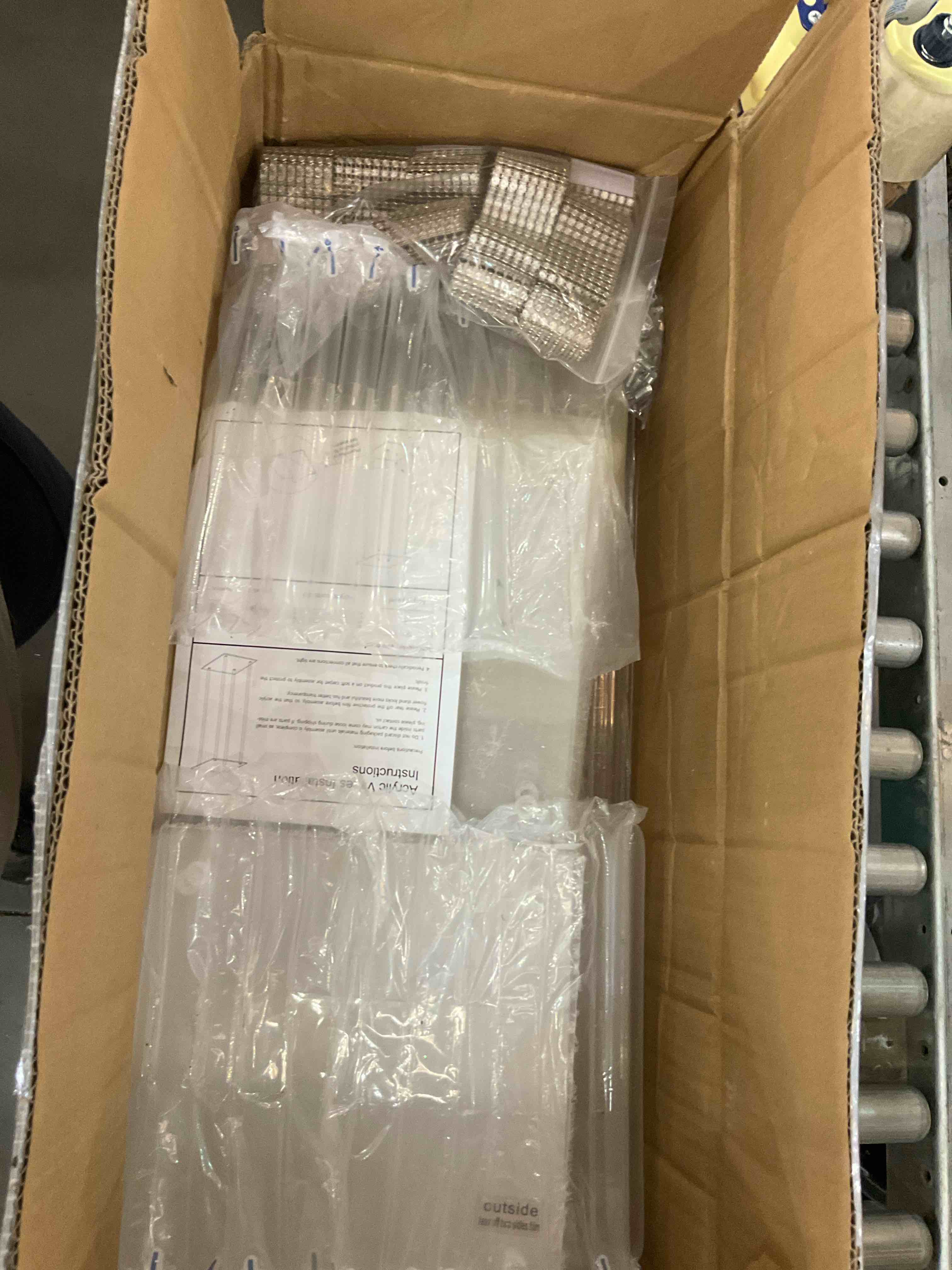 https://s3.amazonaws.com/lotting-images-prod/BargainHunt/EXS01522714_1715004767404.jpeg
