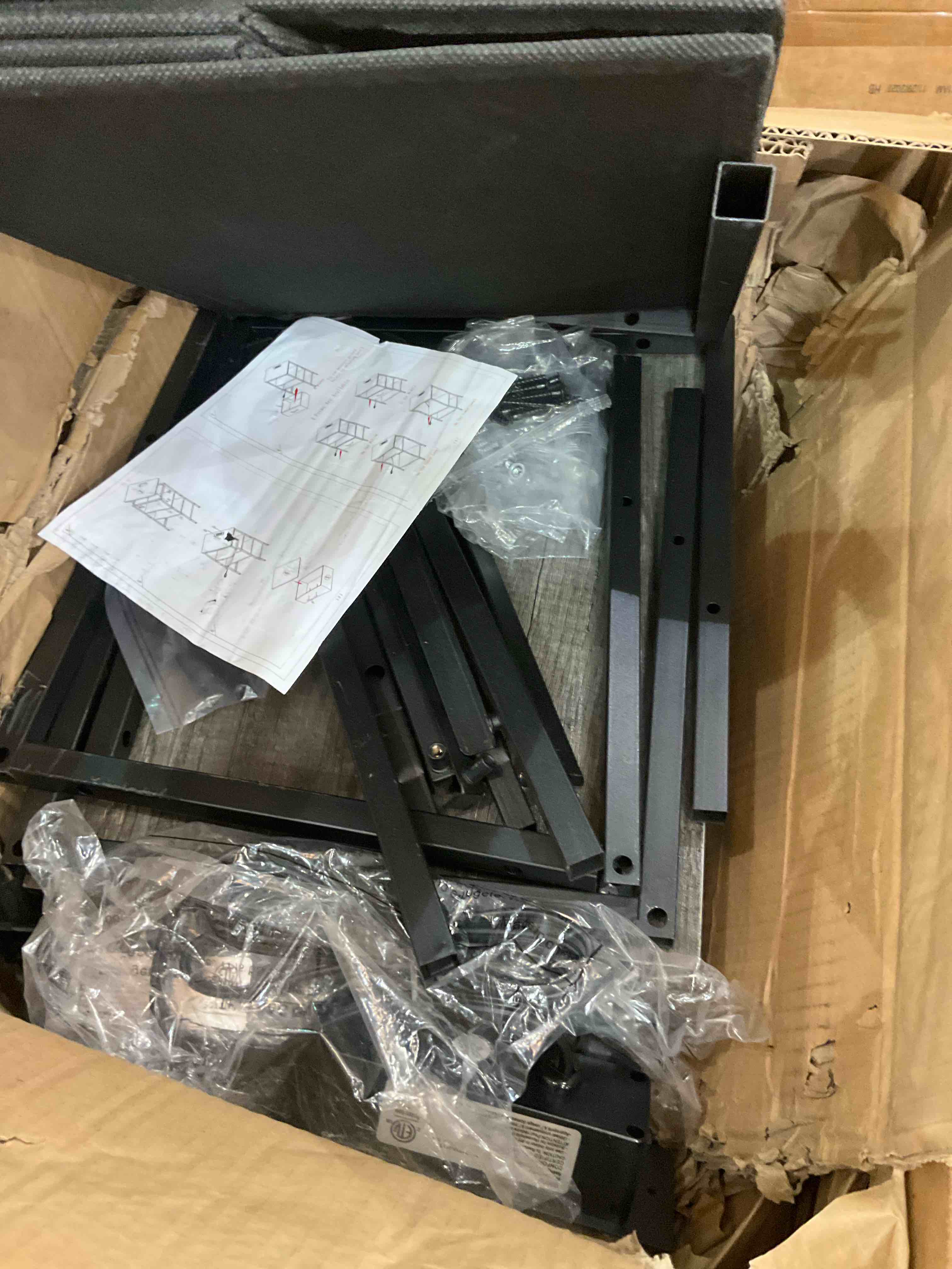https://s3.amazonaws.com/lotting-images-prod/BargainHunt/EXS01522717_1715005187602.jpeg