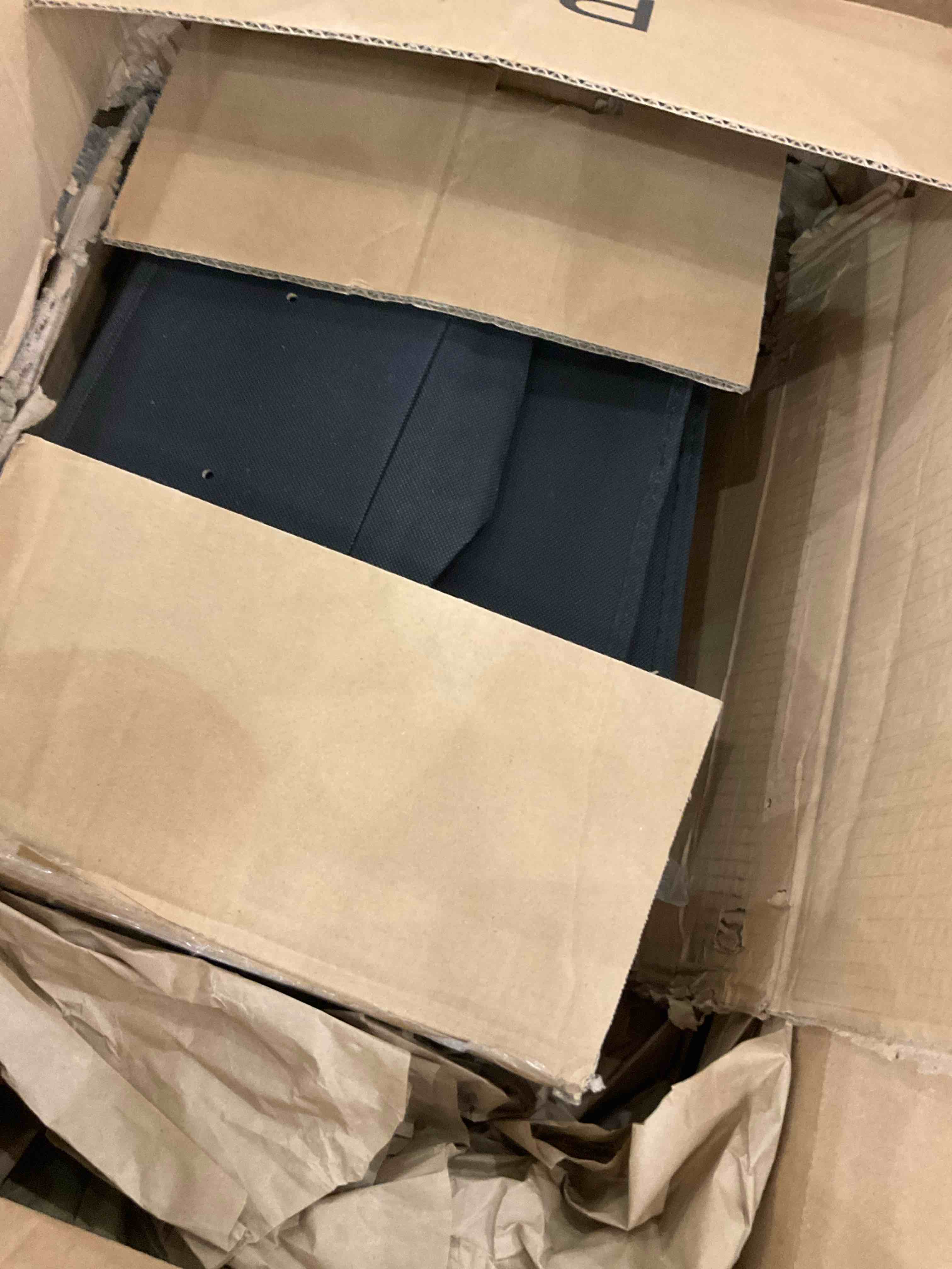 https://s3.amazonaws.com/lotting-images-prod/BargainHunt/EXS01522717_1715005189842.jpeg