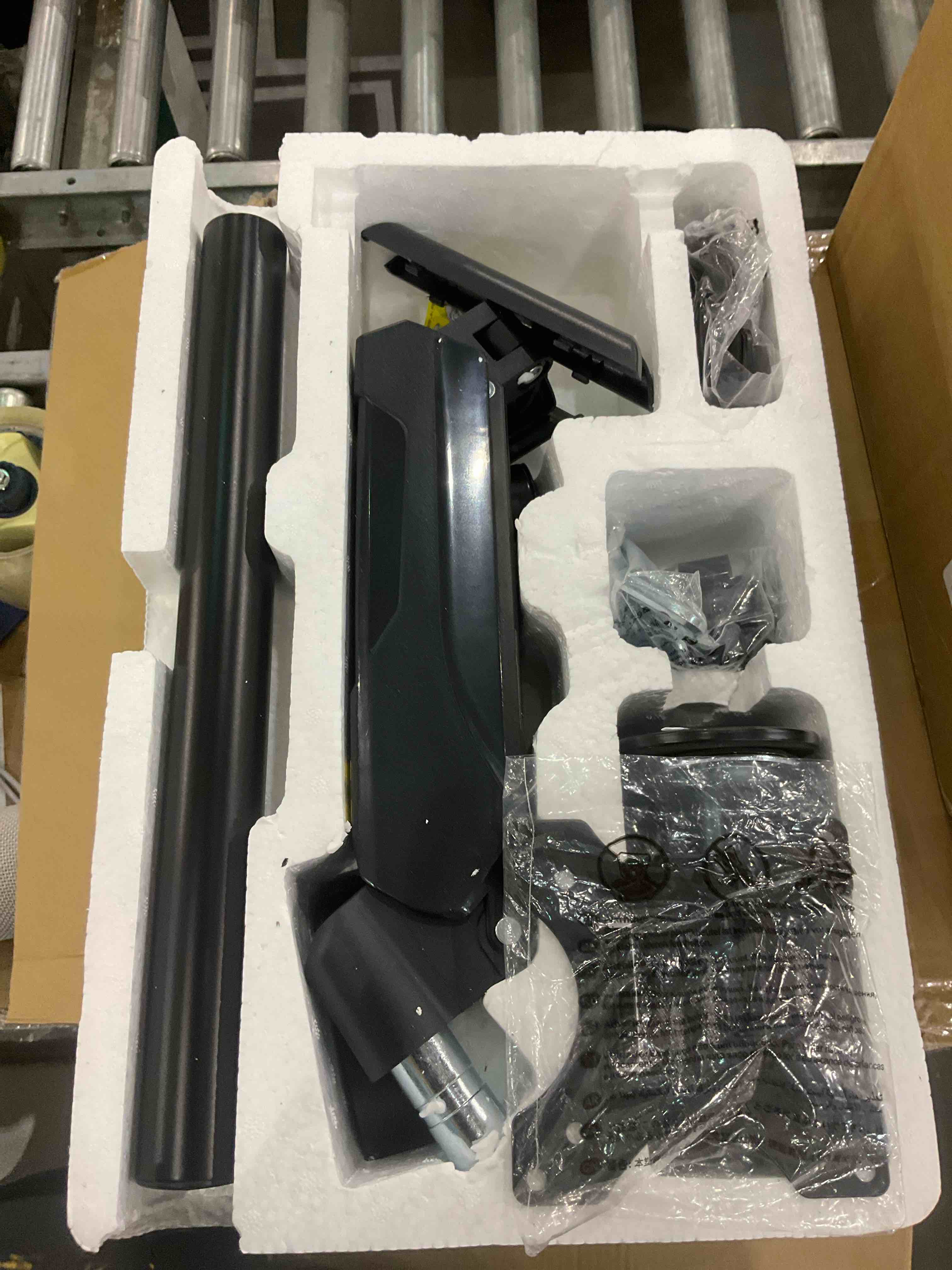 https://s3.amazonaws.com/lotting-images-prod/BargainHunt/EXS01522822_1715169744636.jpeg