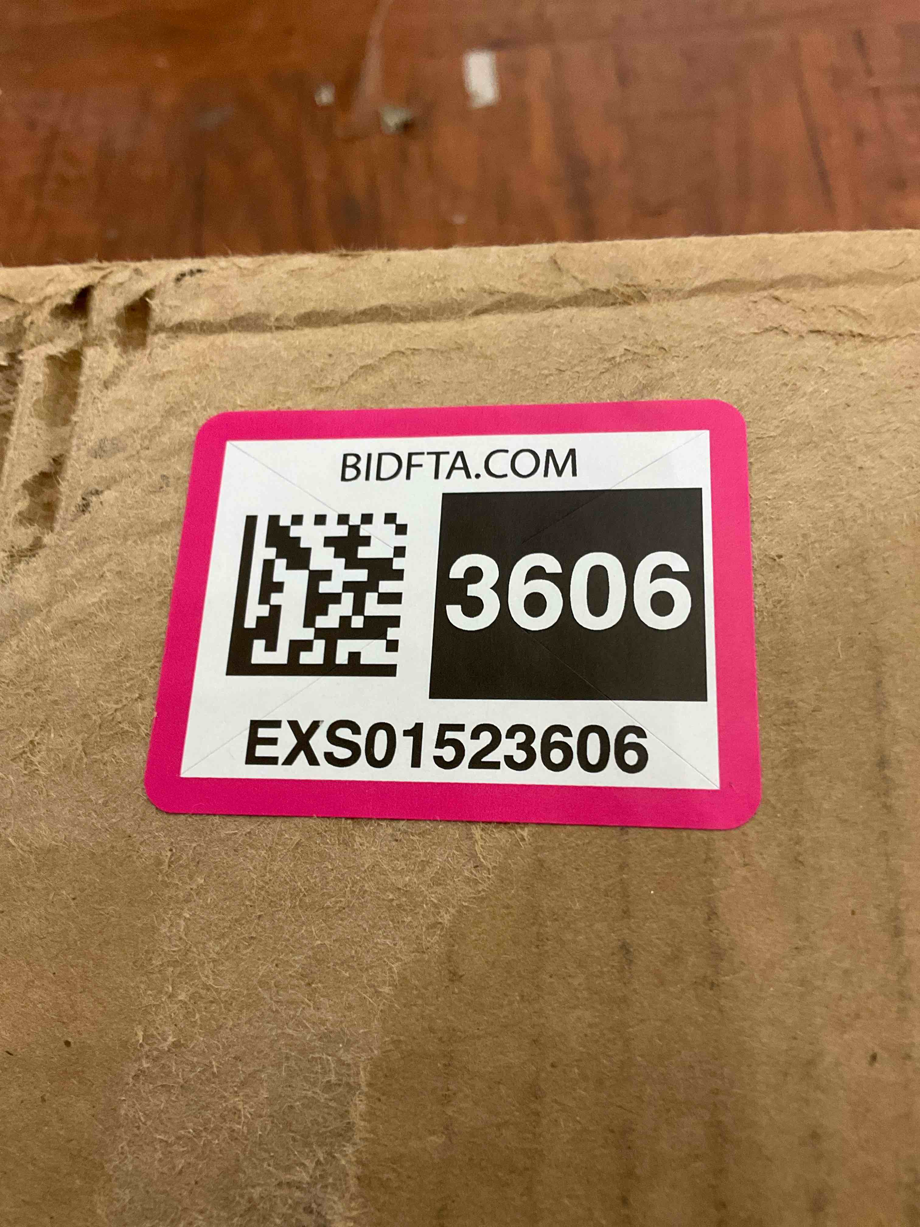 https://s3.amazonaws.com/lotting-images-prod/BargainHunt/EXS01523606_1713972217098.jpeg