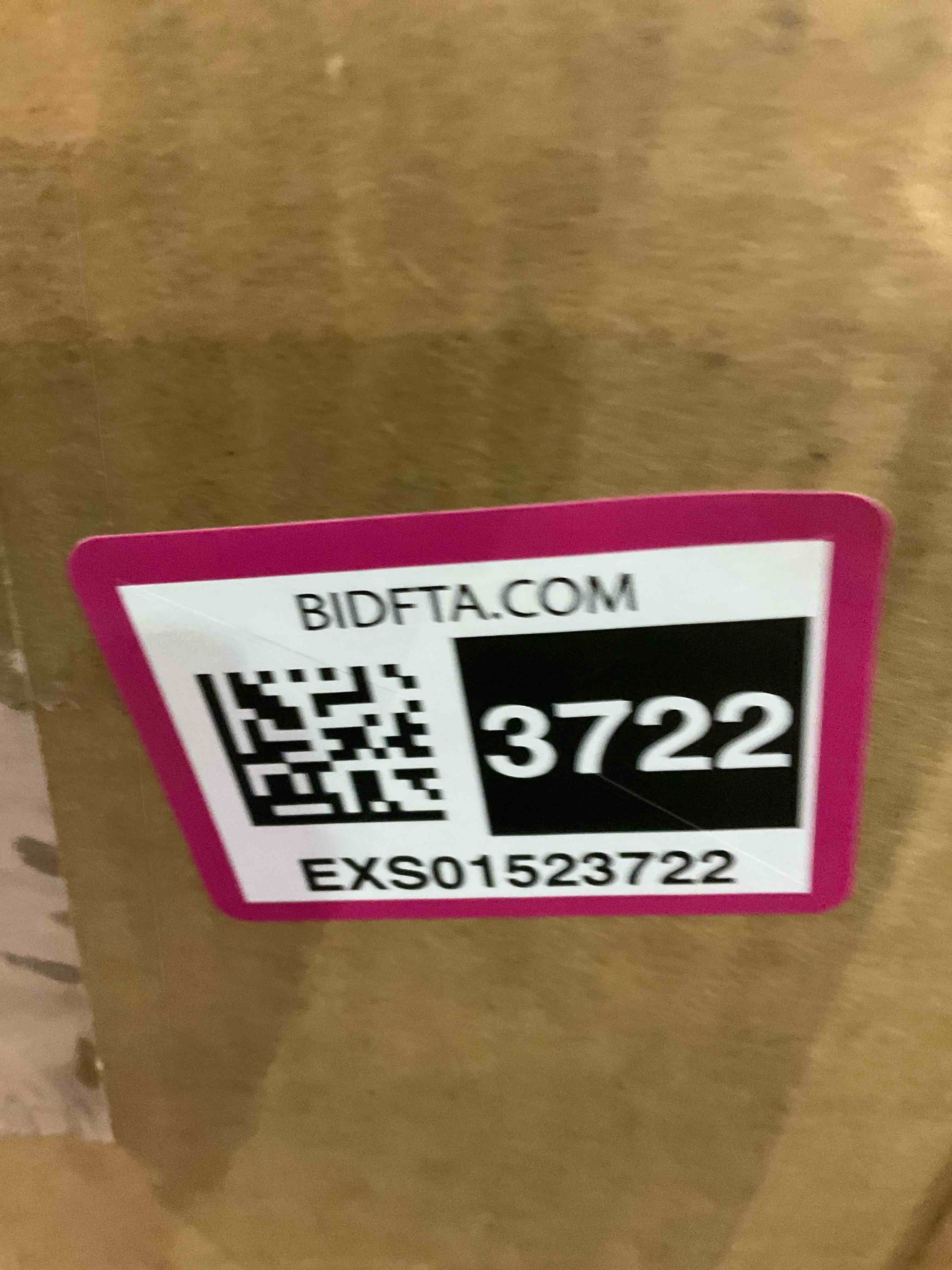 https://s3.amazonaws.com/lotting-images-prod/BargainHunt/EXS01523722_1714046637592.jpeg